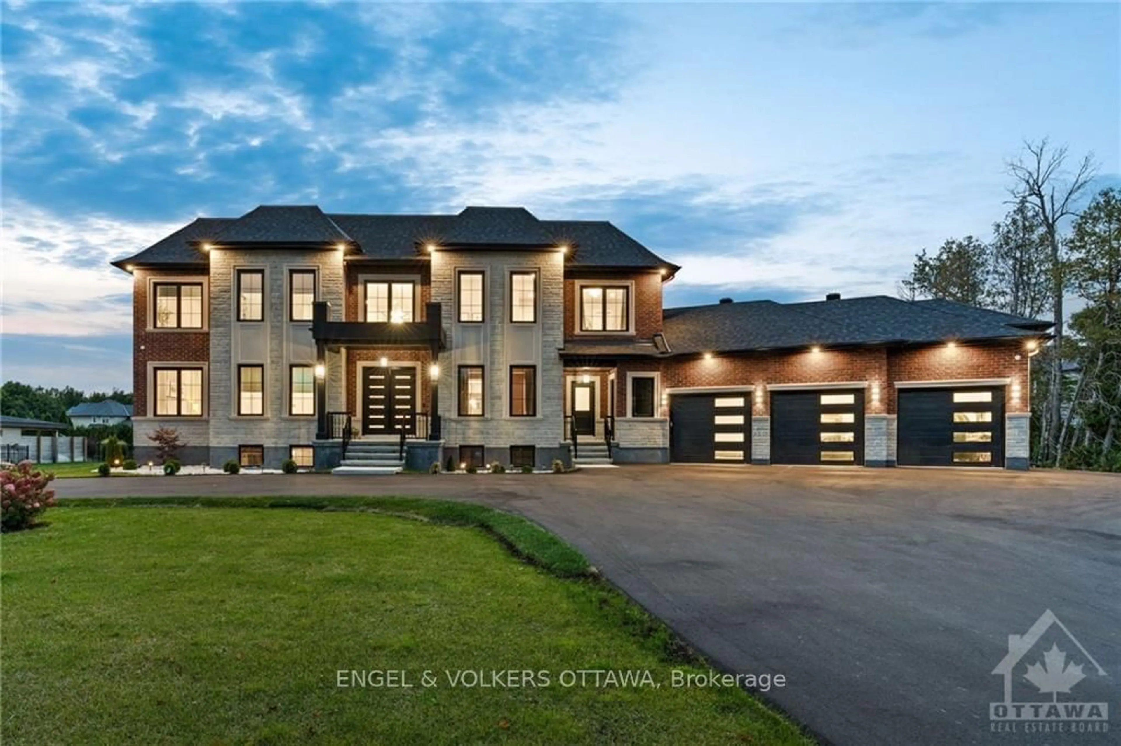 Frontside or backside of a home, mountain for 5817 RED CASTLE Rdge, Manotick - Kars - Rideau Twp and Area Ontario K4M 0A4