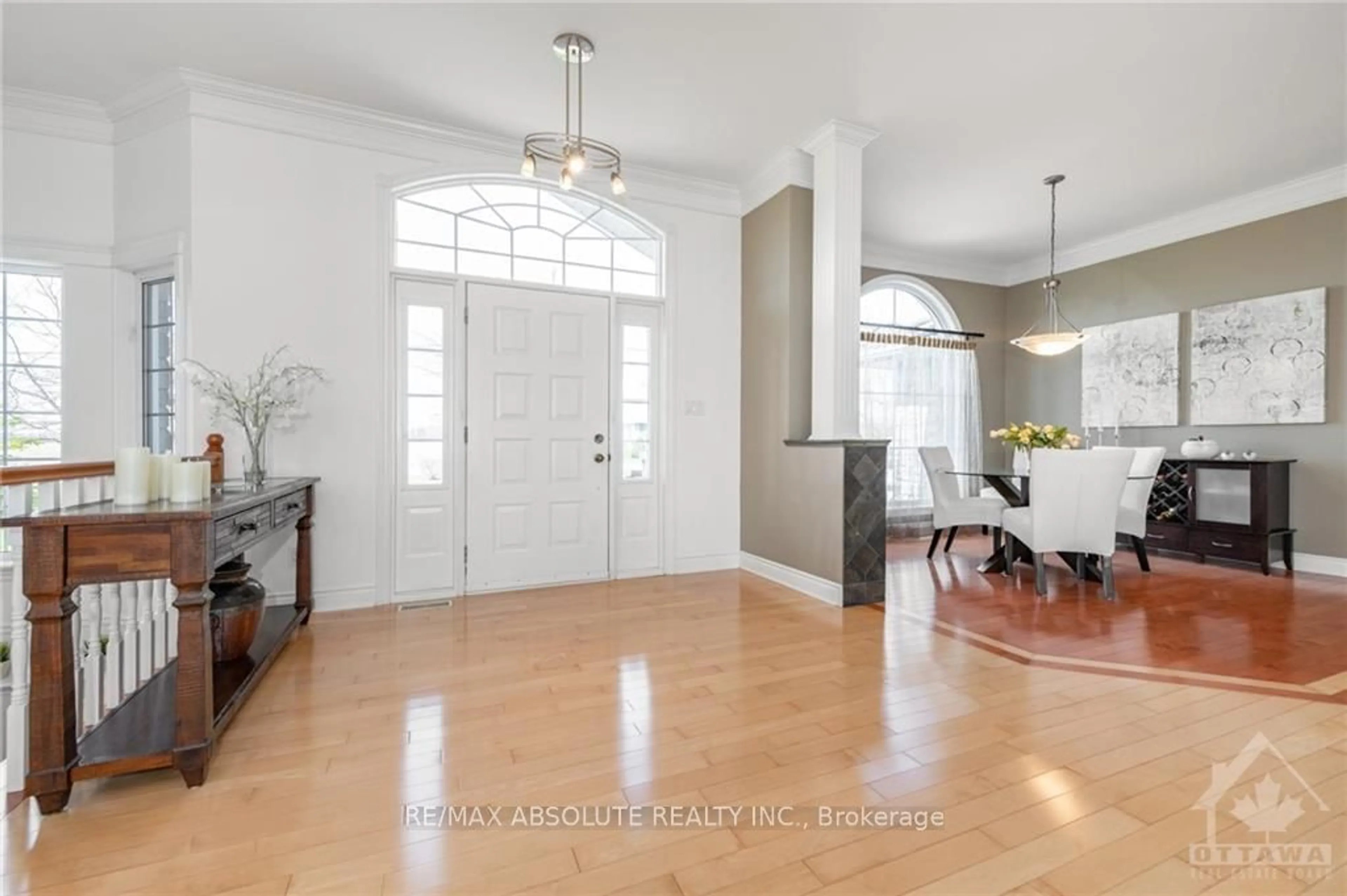 Indoor entryway, wood floors for 1367 STE MARIE Rd, Russell Ontario K0A 1W0