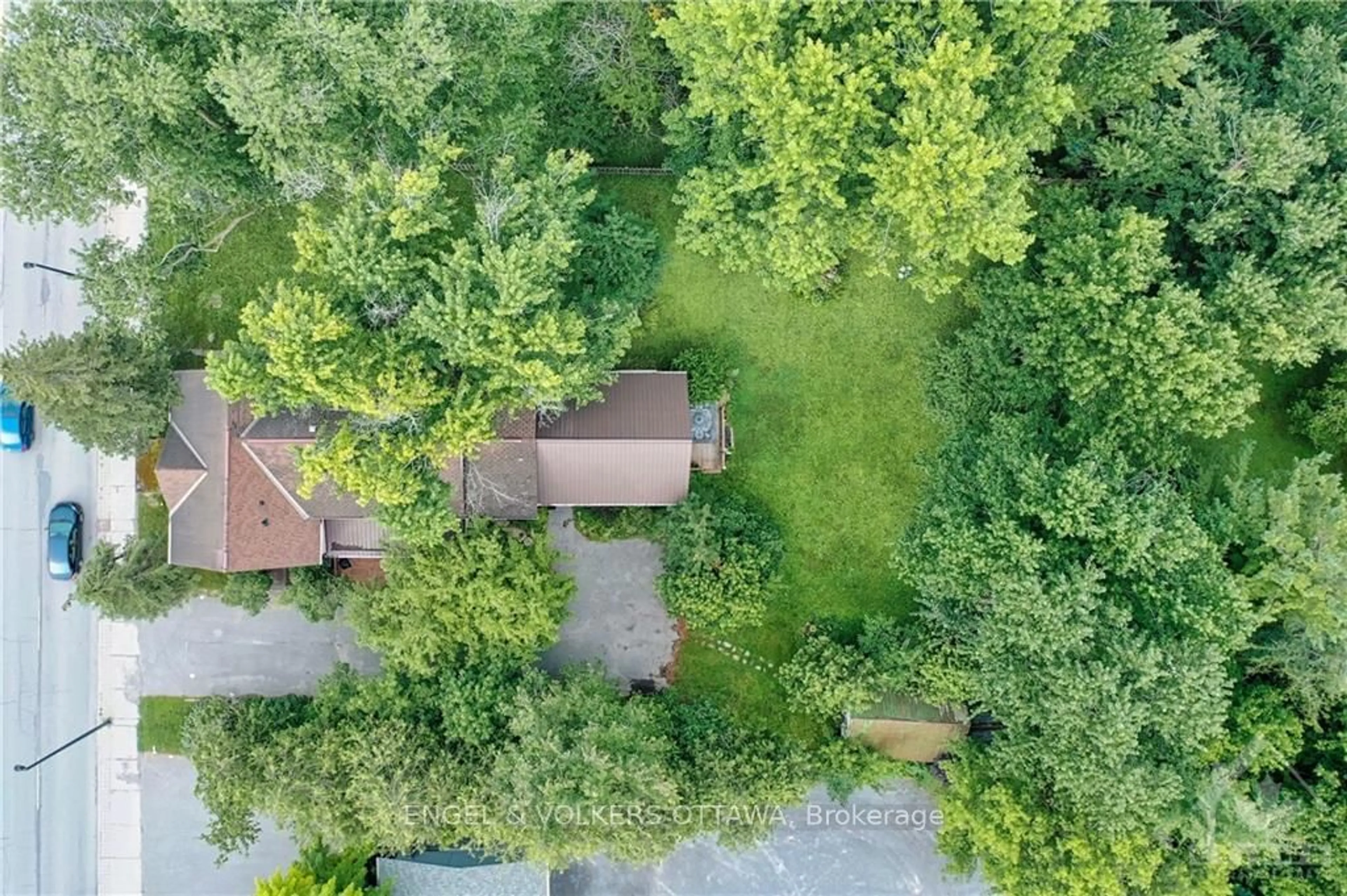 A pic from outside/outdoor area/front of a property/back of a property/a pic from drone, forest/trees view for 6172 PERTH St, Stittsville - Munster - Richmond Ontario K0A 2Z0