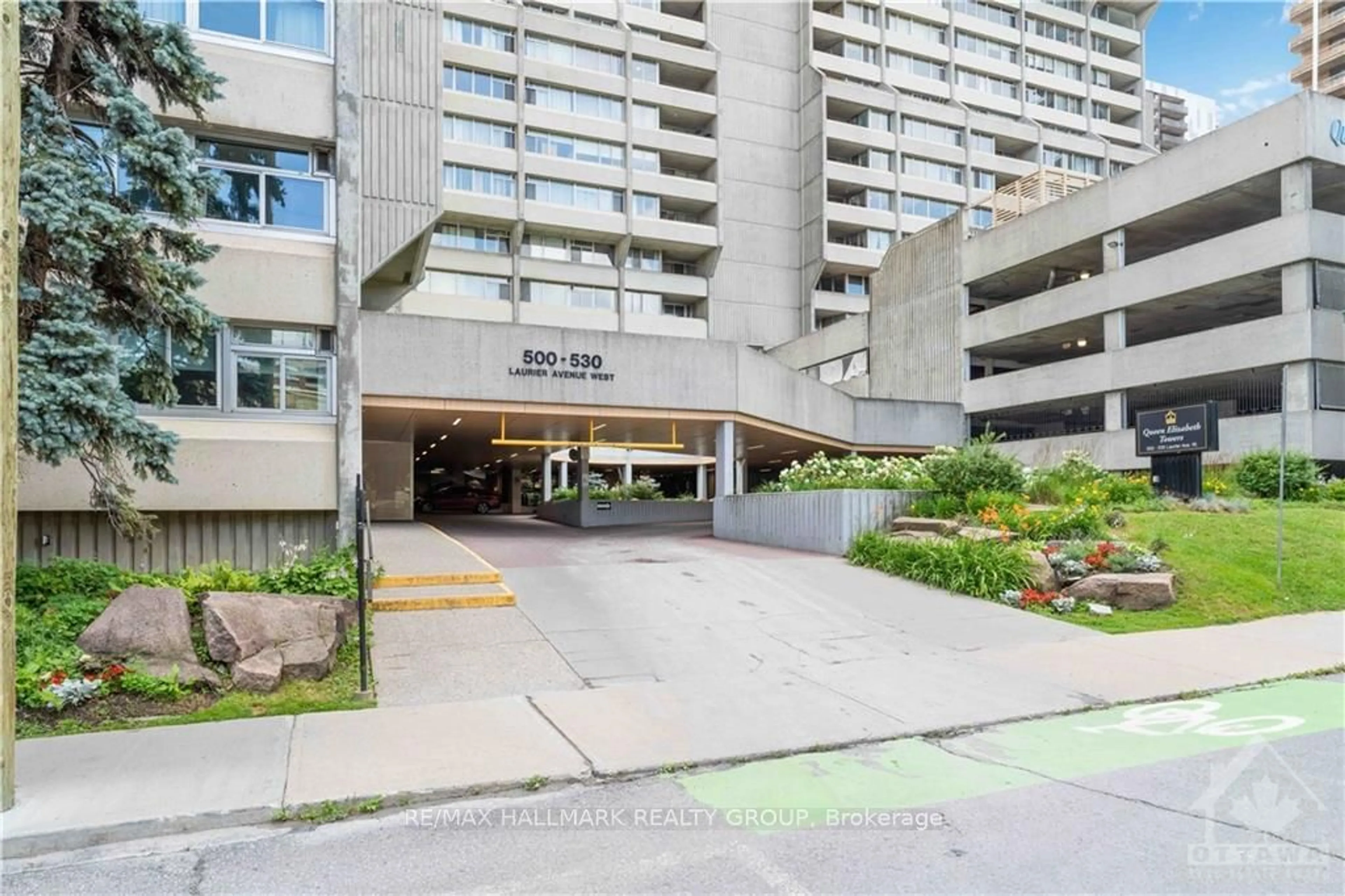 A pic from exterior of the house or condo, the front or back of building for 500 LAURIER Ave #2308, Ottawa Centre Ontario K1R 5E1