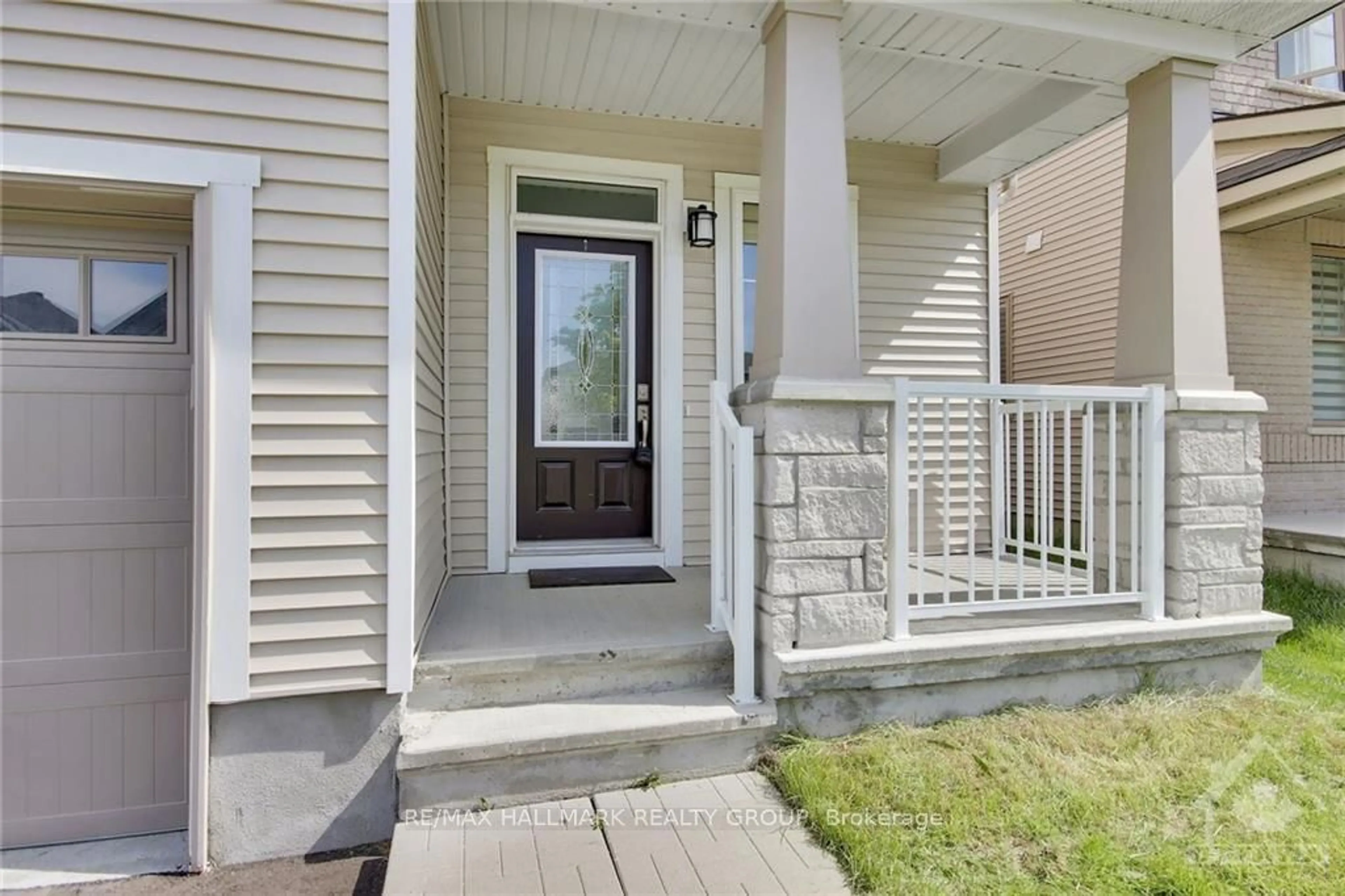 Indoor entryway, wood floors for 773 DERREEN Ave, Stittsville - Munster - Richmond Ontario K2S 2Z1