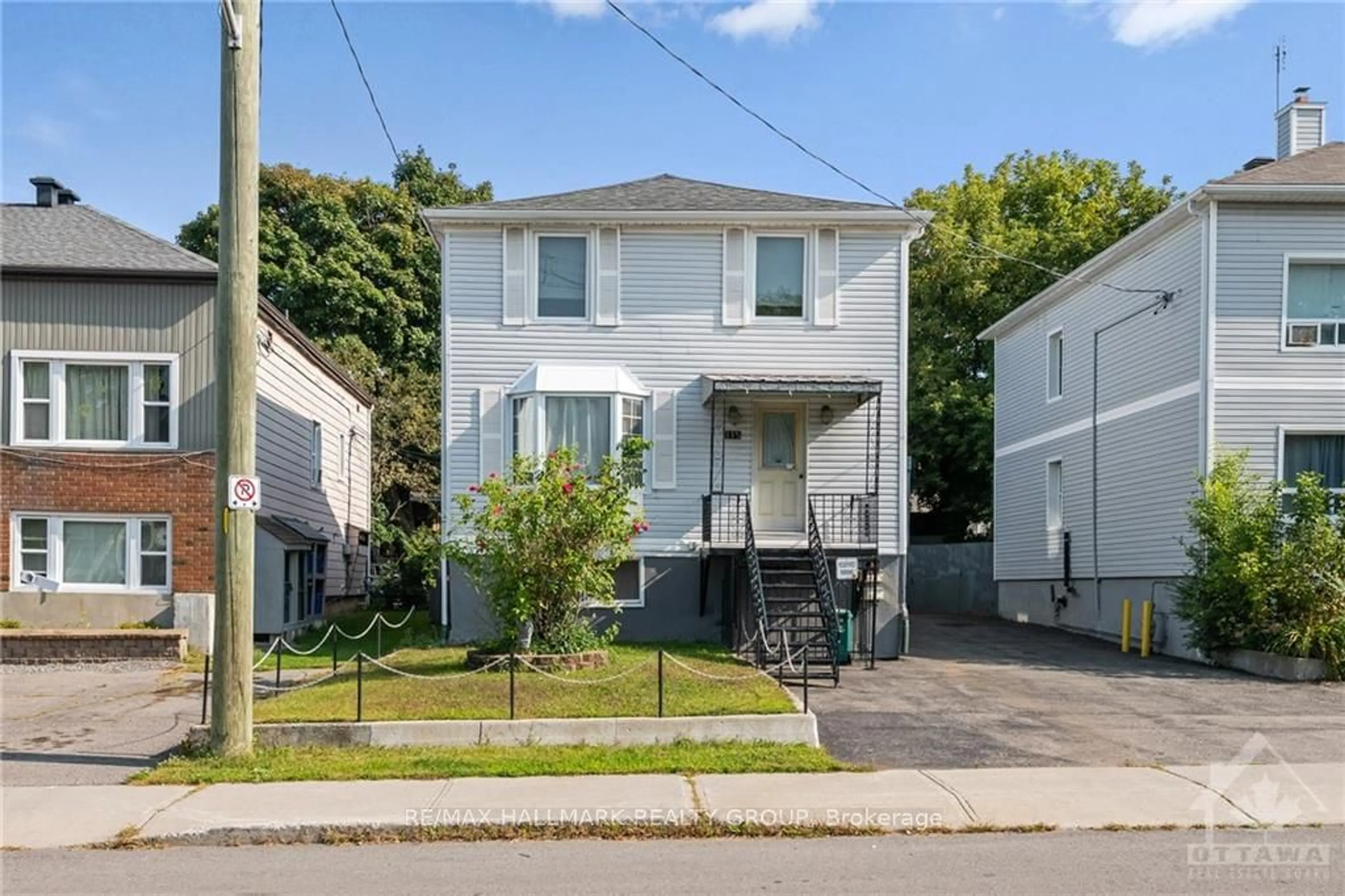 Frontside or backside of a home, the street view for 115 STE-CECILE St, Vanier and Kingsview Park Ontario K1L 5L3