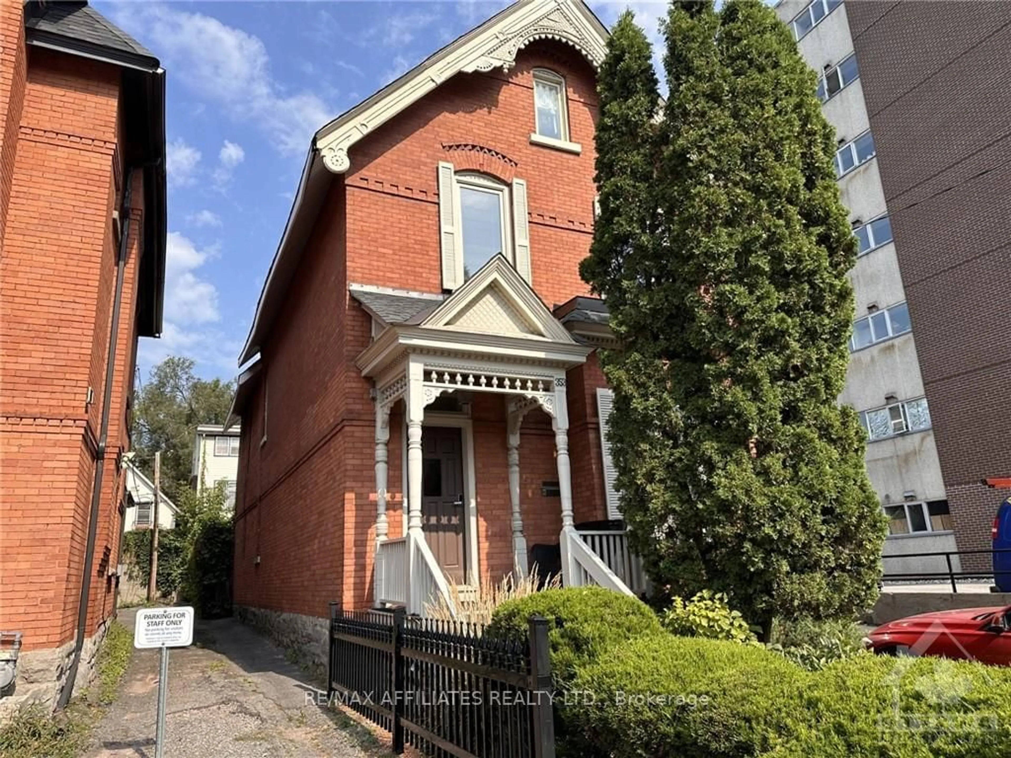 Frontside or backside of a home, the street view for 353 WAVERLEY St, Ottawa Centre Ontario K2P 0W4