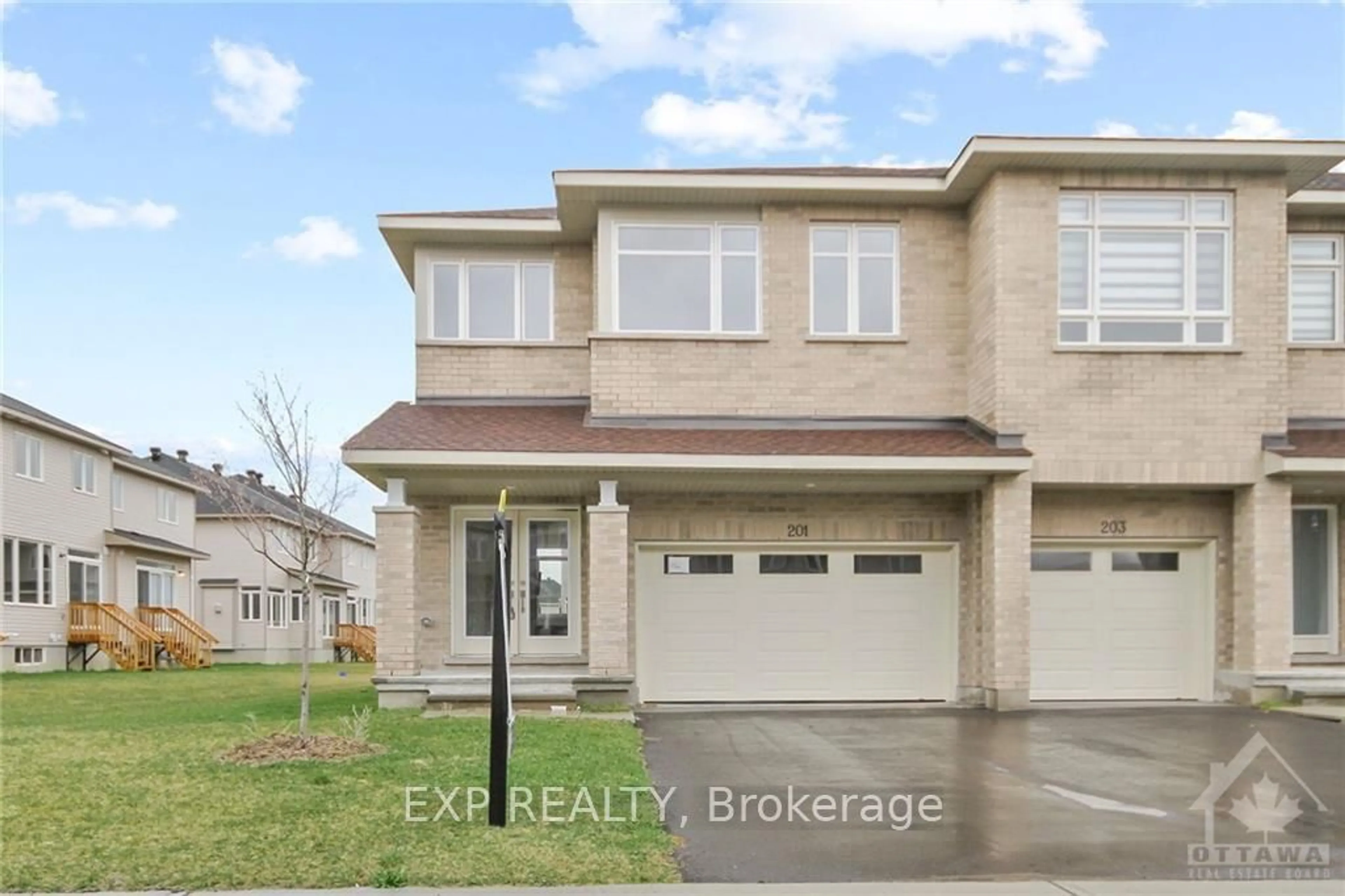 Frontside or backside of a home, the street view for 15 REYNOLDS Ave, Carleton Place Ontario K7C 0W4