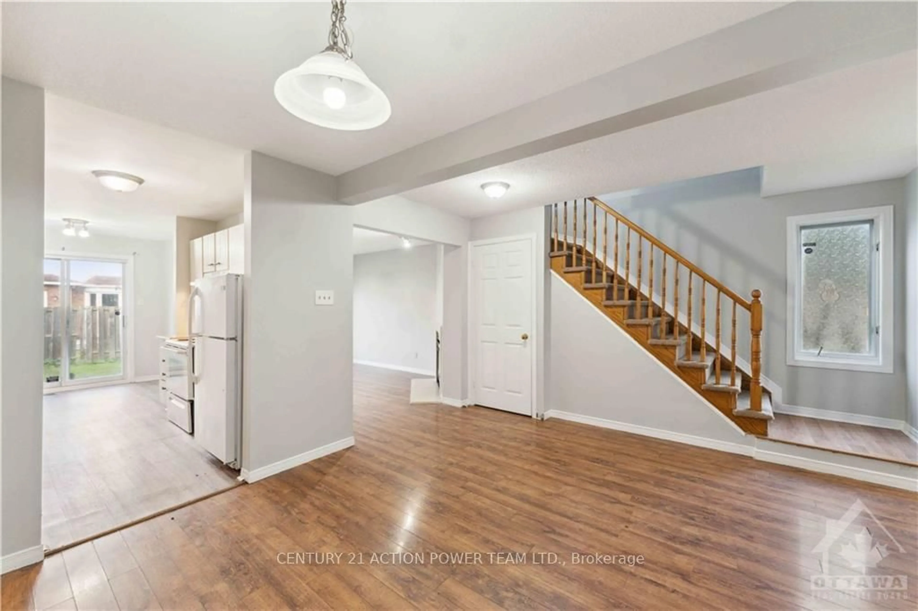 Indoor entryway, wood floors for 127 WOODBURY Cres, Hunt Club - South Keys and Area Ontario K1G 5C5