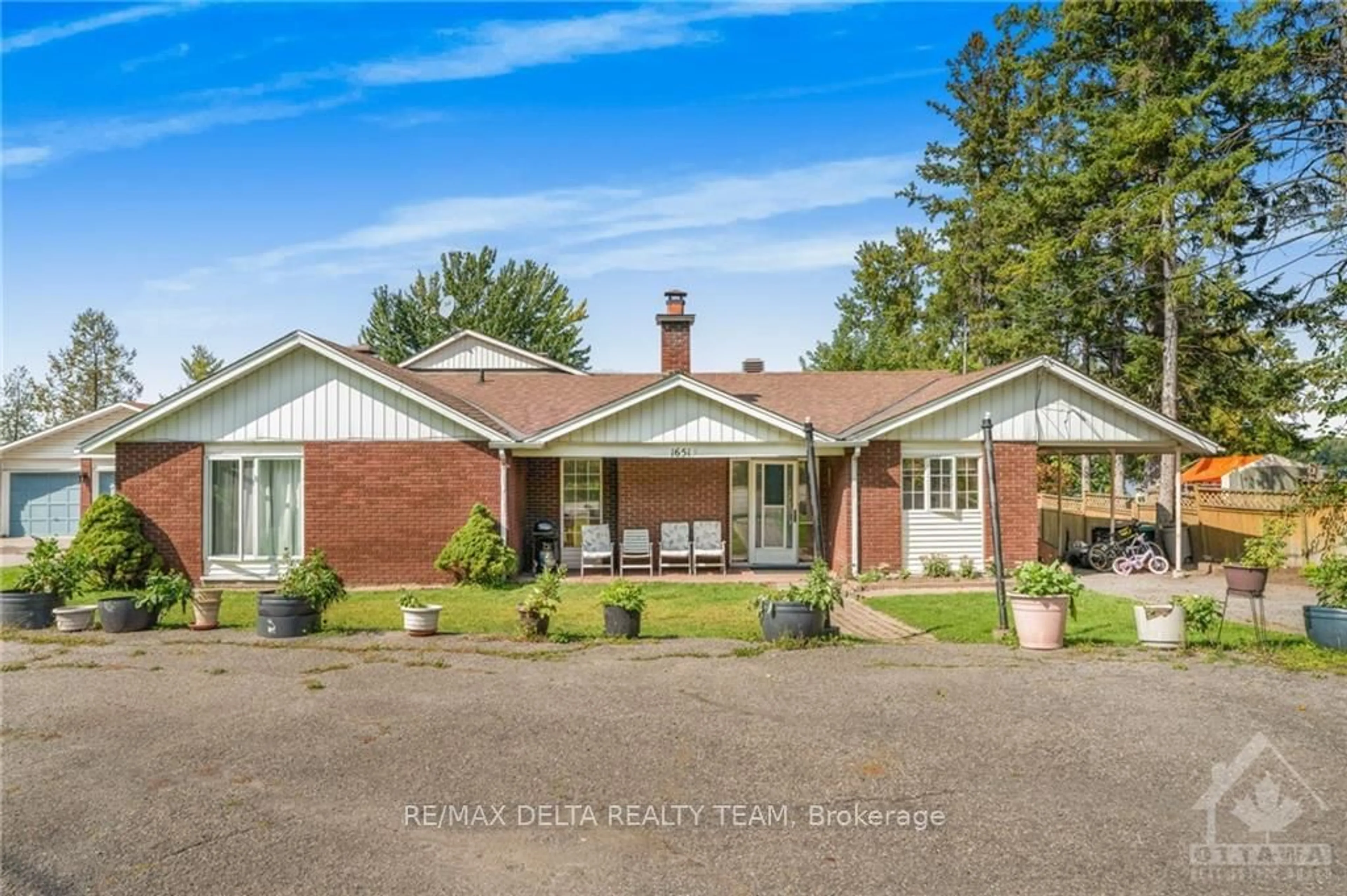 Frontside or backside of a home, cottage for 1651 REGIONAL ROAD 174, Orleans - Cumberland and Area Ontario K4C 1H5