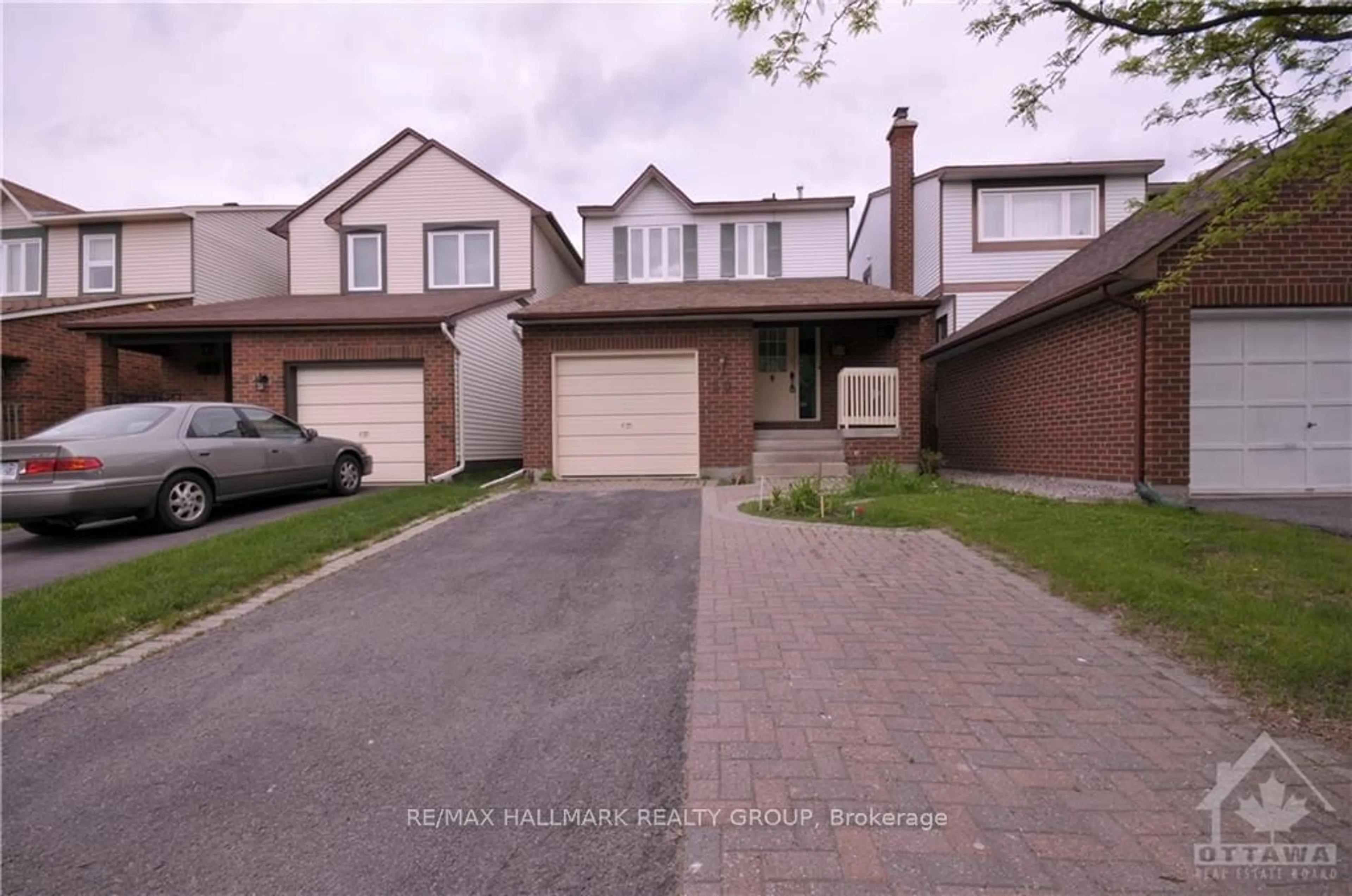 Frontside or backside of a home, the street view for 50 FIRESIDE Cres, Hunt Club - South Keys and Area Ontario K1T 1Z4