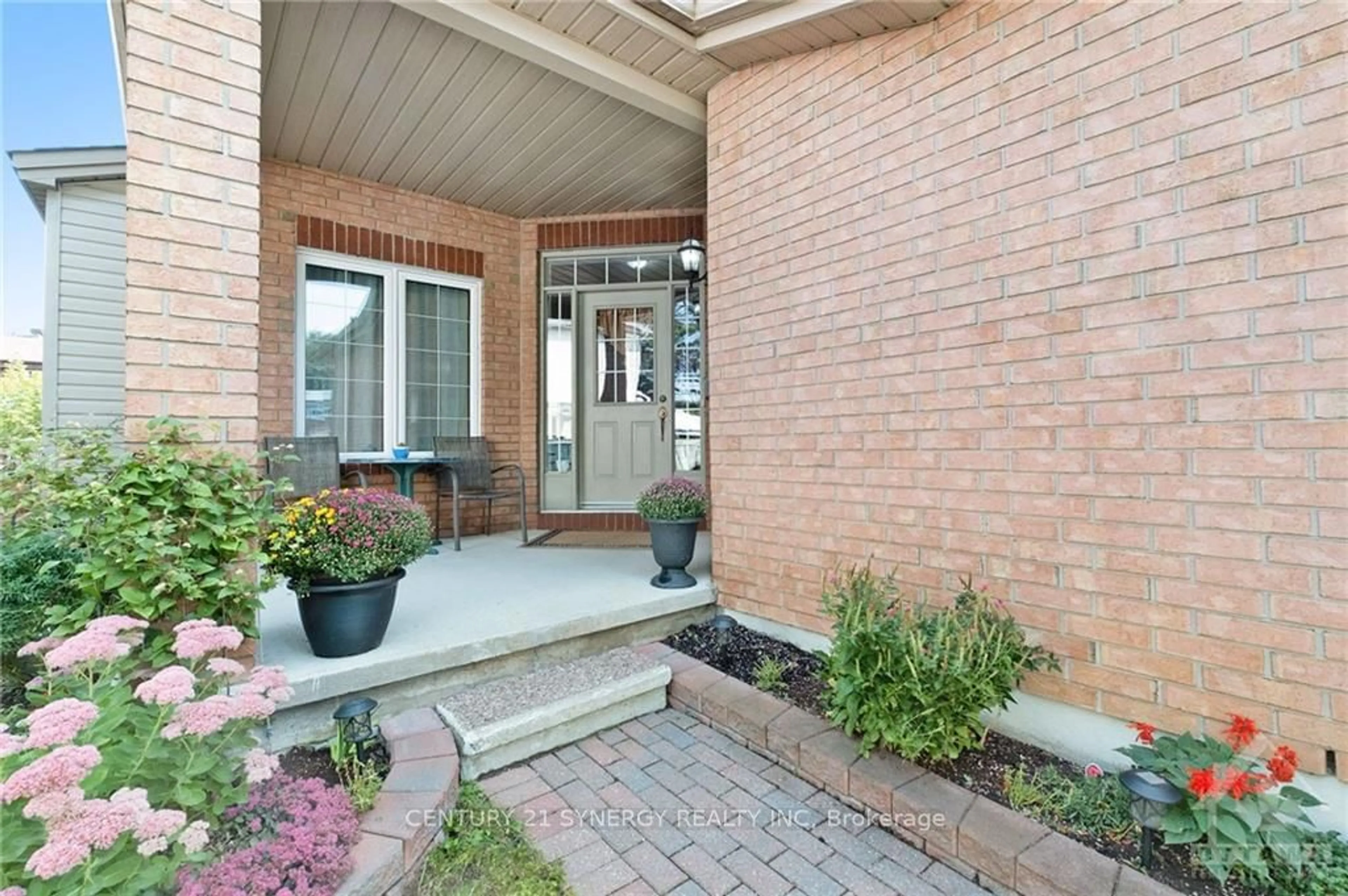 Home with brick exterior material for 235 STATION Blvd, Alta Vista and Area Ontario K1G 6L8