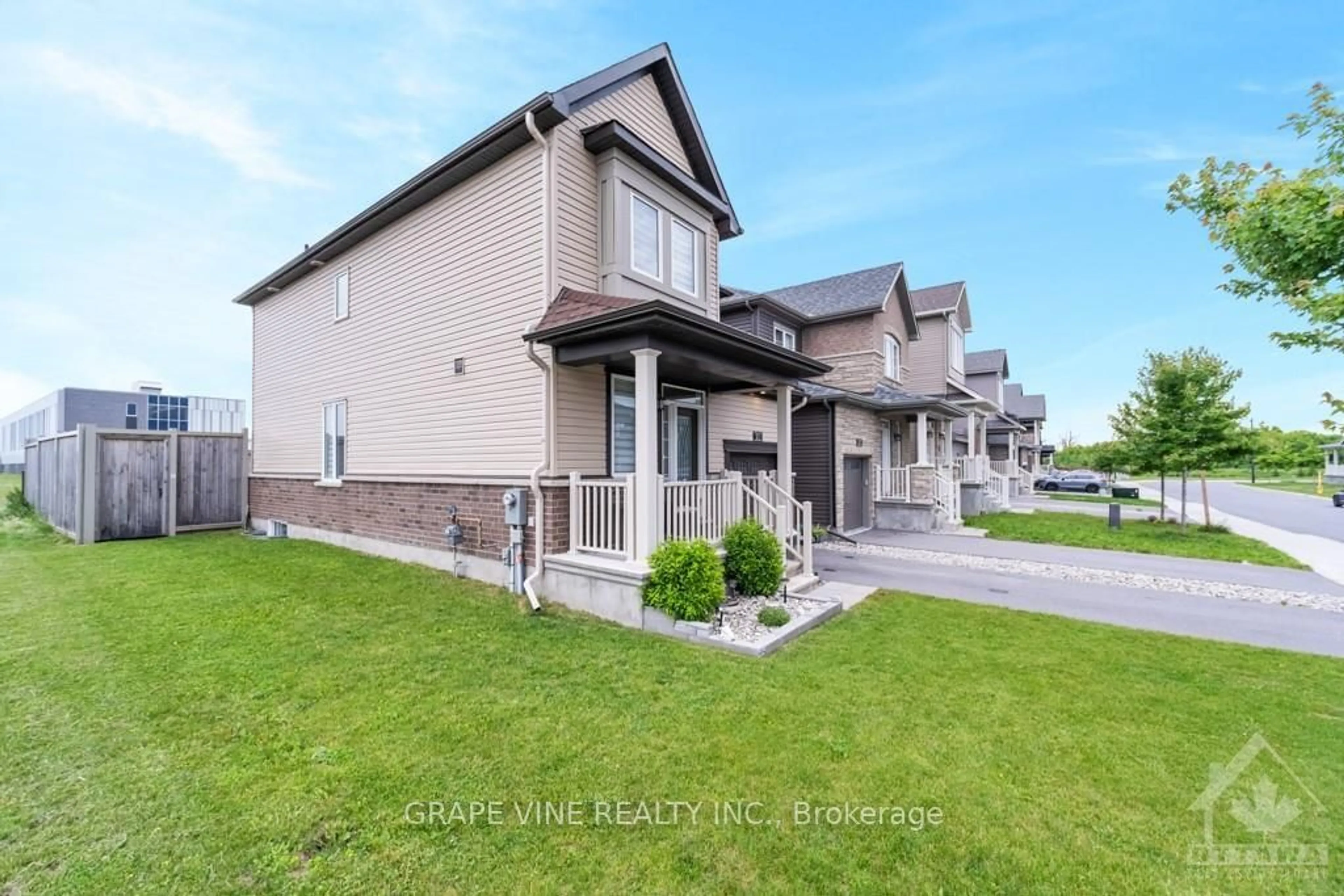 Frontside or backside of a home, cottage for 11 AURA Ave, Barrhaven Ontario K2J 6S1