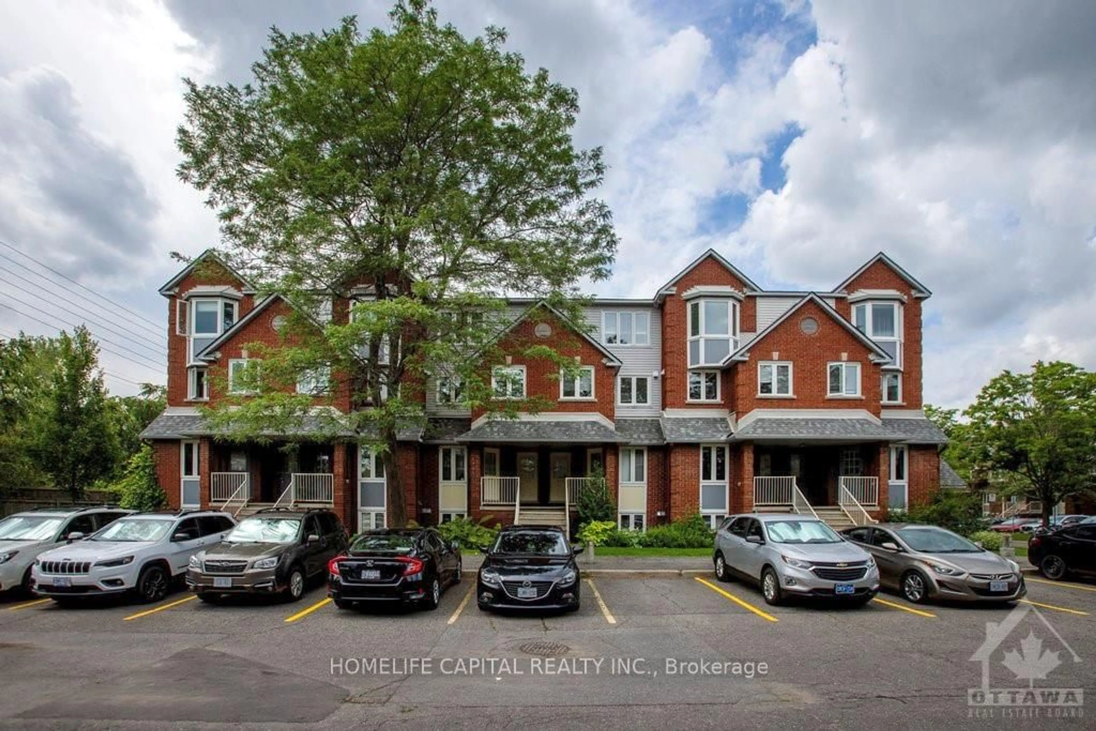 A pic from exterior of the house or condo, the street view for 342 BRISTON, Hunt Club - South Keys and Area Ontario K1G 5R2