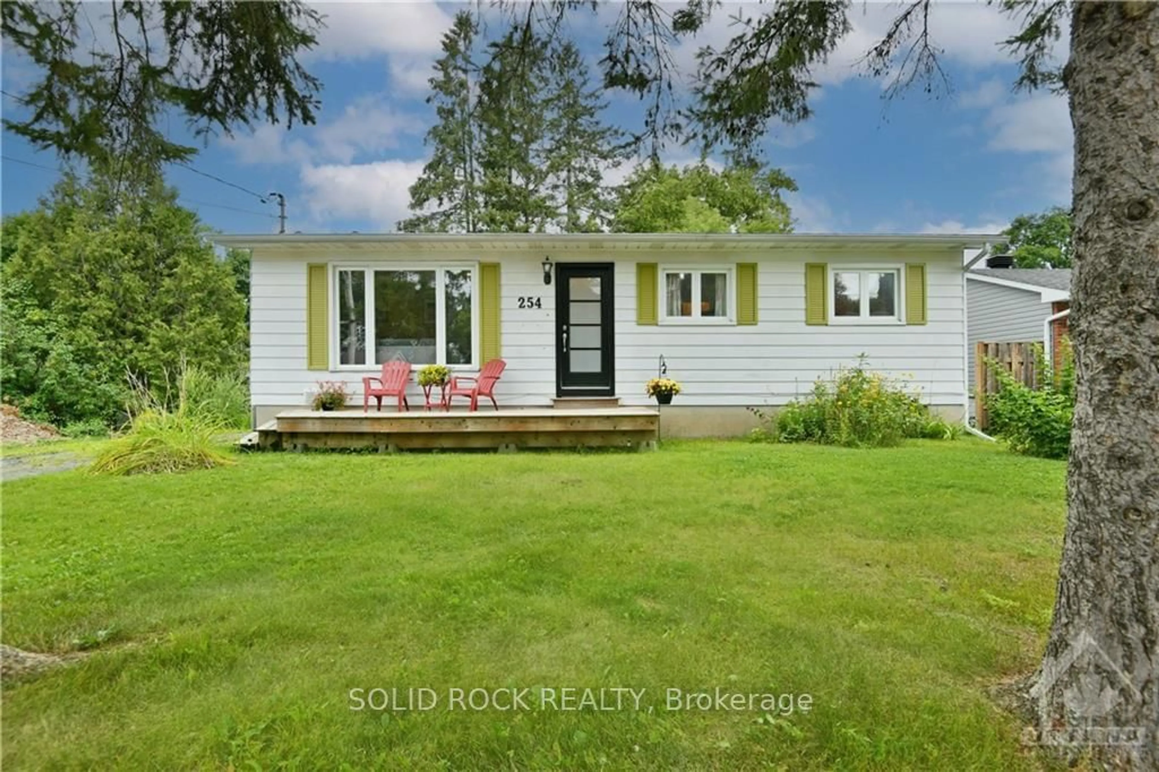 Frontside or backside of a home, cottage for 254 GORE St, Mississippi Mills Ontario K0A 1A0