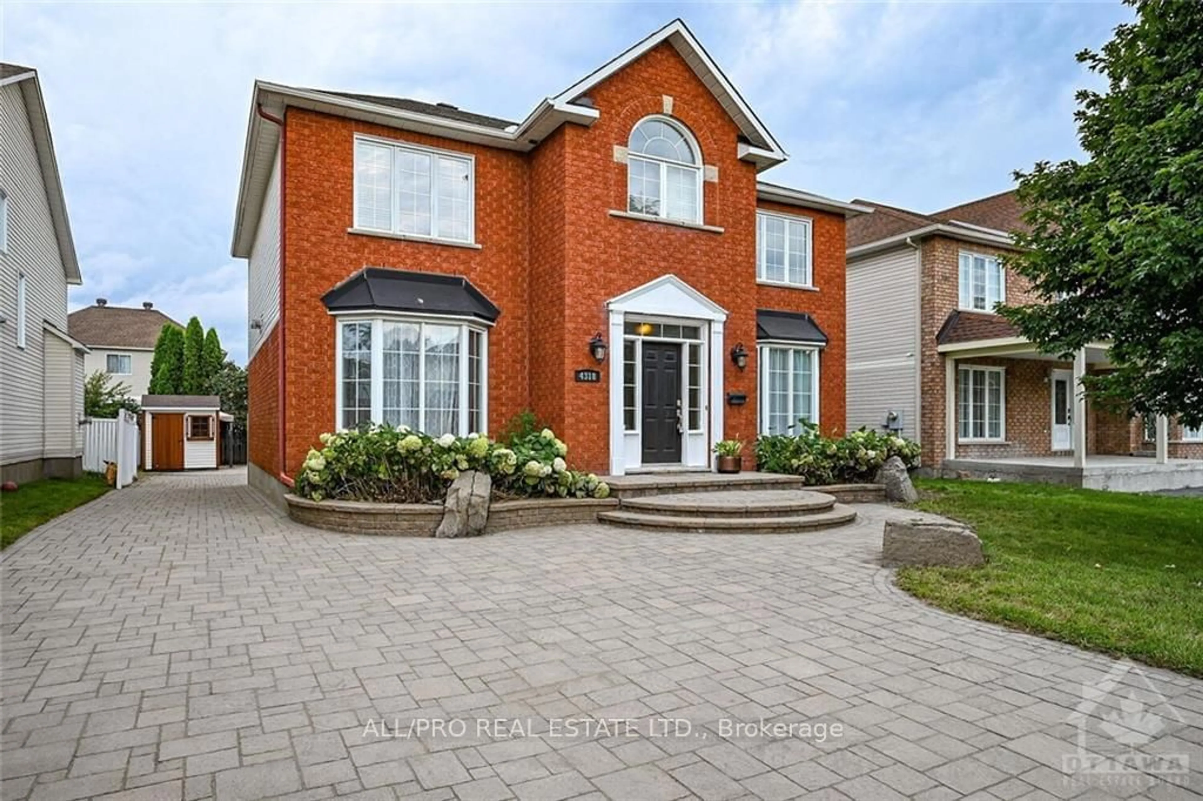 Home with brick exterior material for 4318 TOTEM Dr, Blossom Park - Airport and Area Ontario K1V 1L6