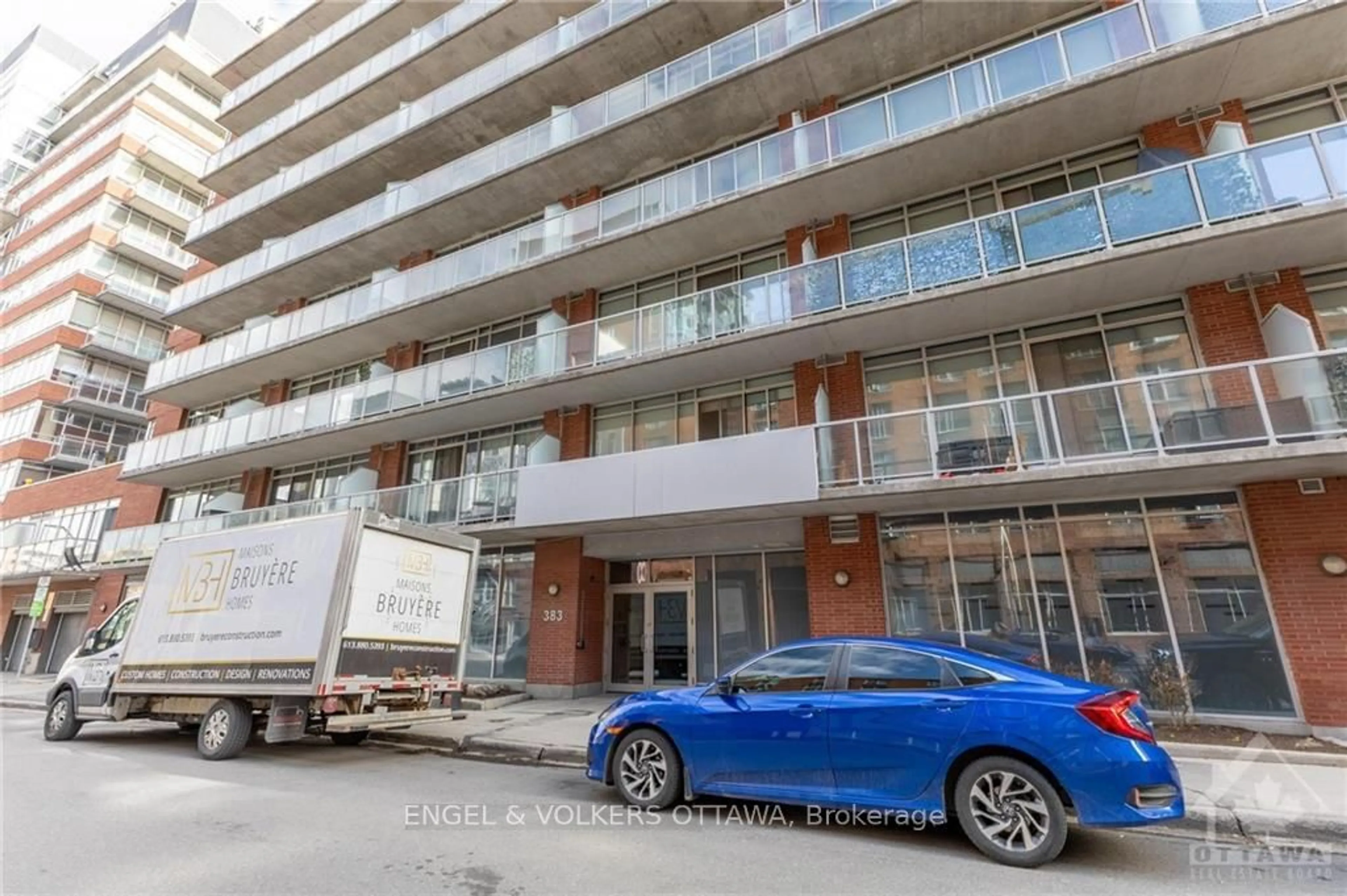 A pic from exterior of the house or condo, the street view for 383 CUMBERLAND St #501, Lower Town - Sandy Hill Ontario K1N 1J7