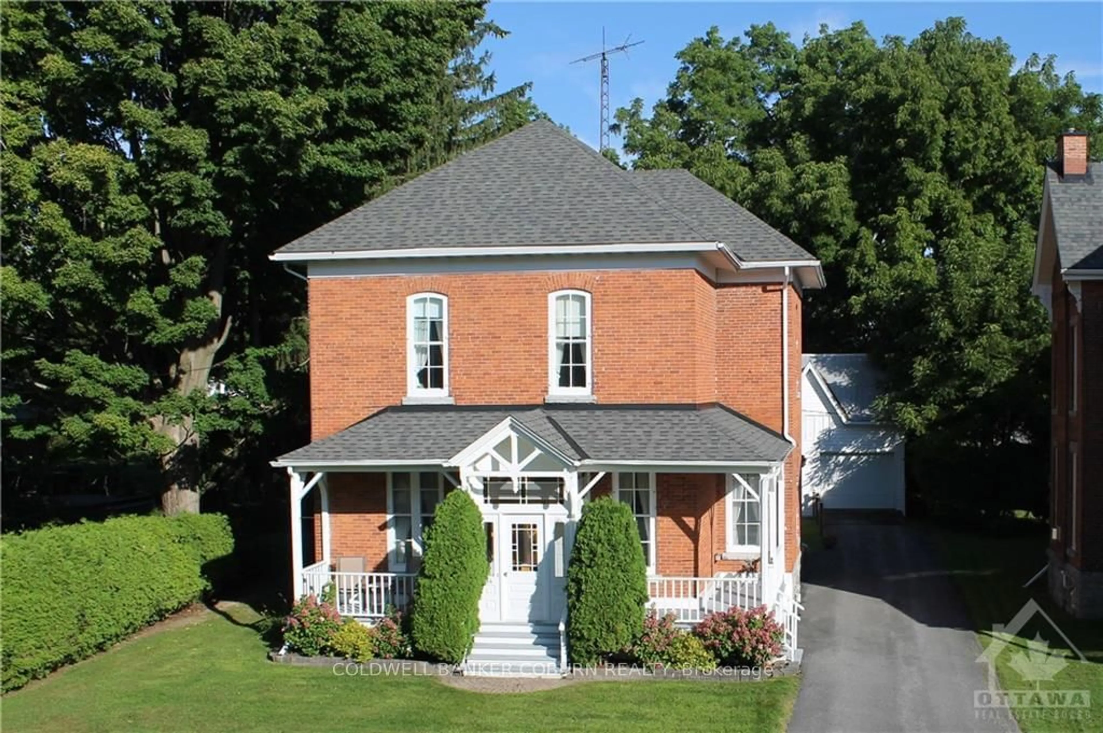 Home with brick exterior material for 14 FIRST St, South Dundas Ontario K0C 1X0