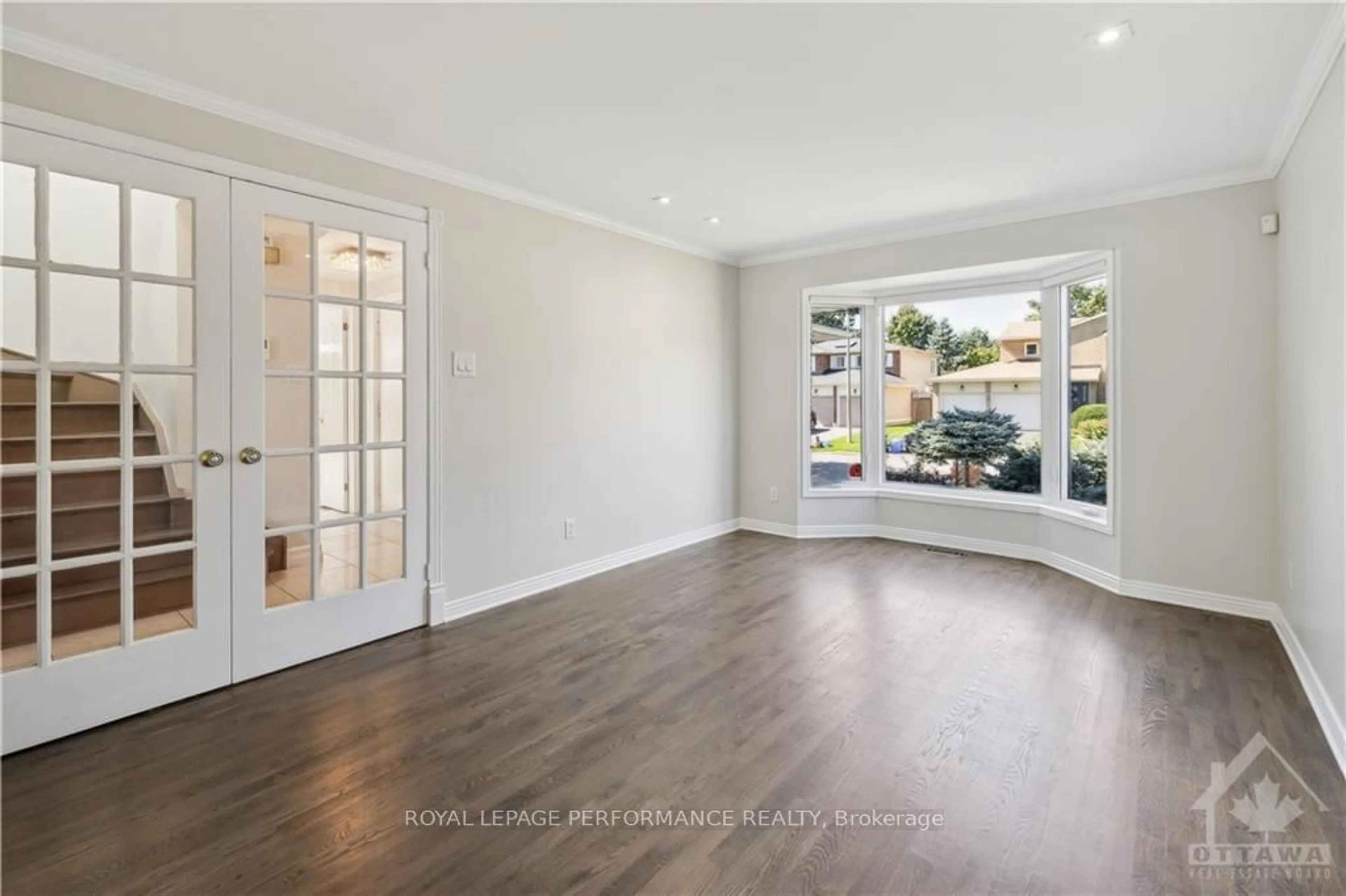 Indoor entryway, wood floors for 1873 DU CLAIRVAUX Rd, Orleans - Convent Glen and Area Ontario K1C 5X9