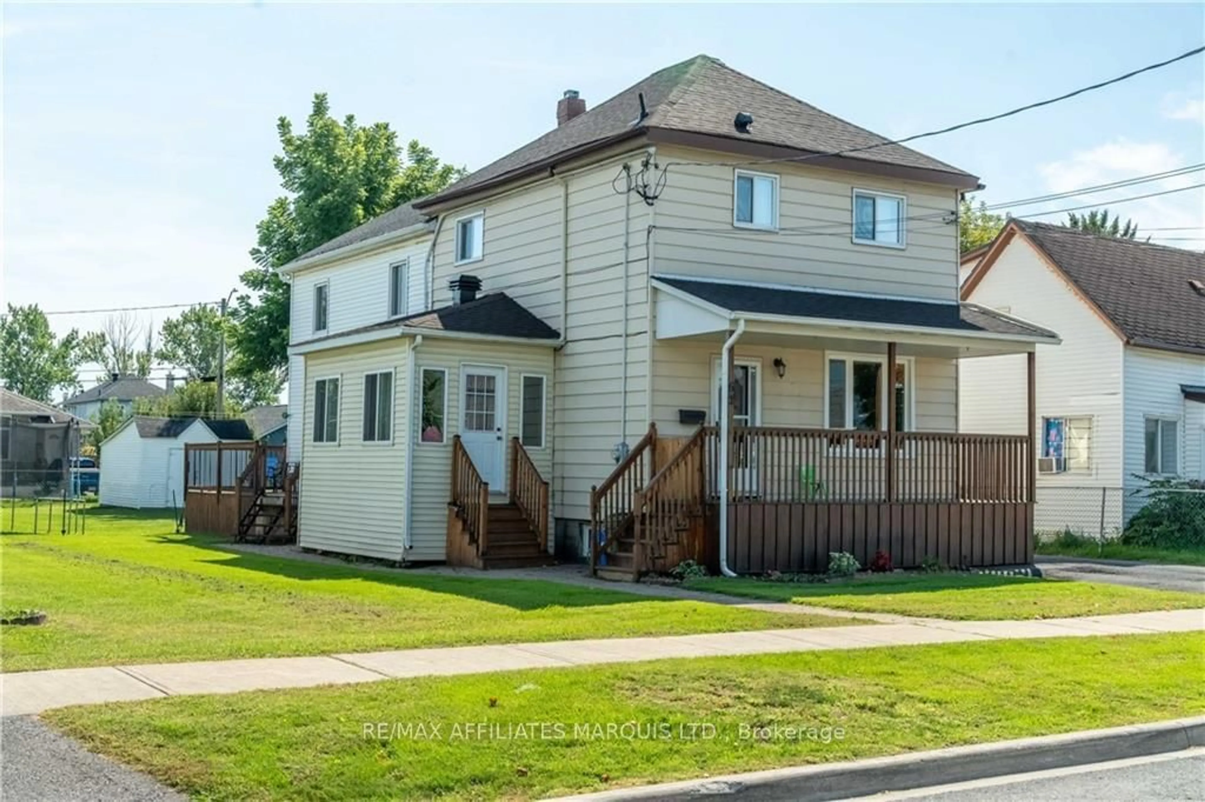 Frontside or backside of a home, cottage for 62 PINE St, Cornwall Ontario K6J 1B7