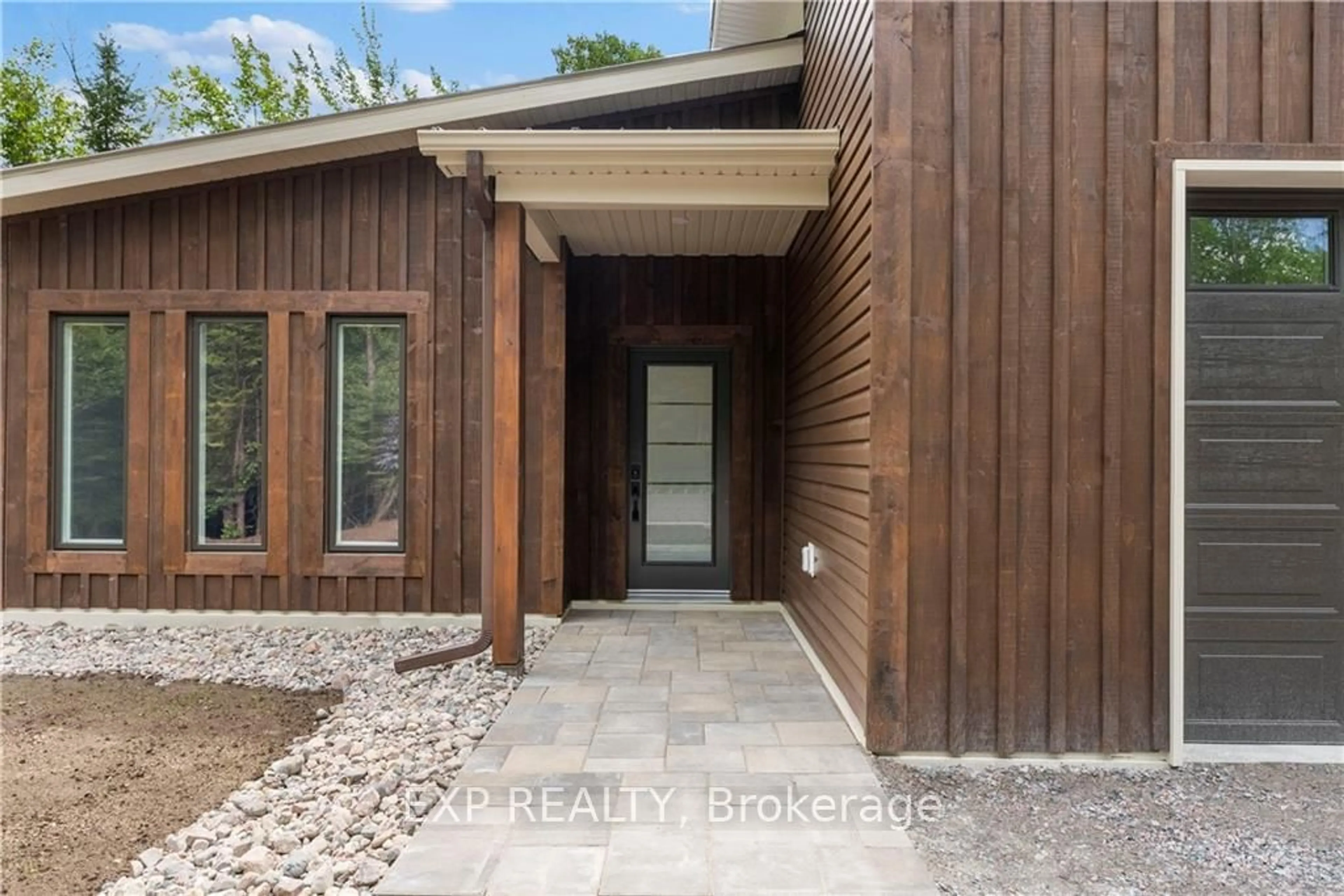 Indoor entryway, wood floors for 2123 HWY 132, Admaston/Bromley Ontario K7V 3Z7