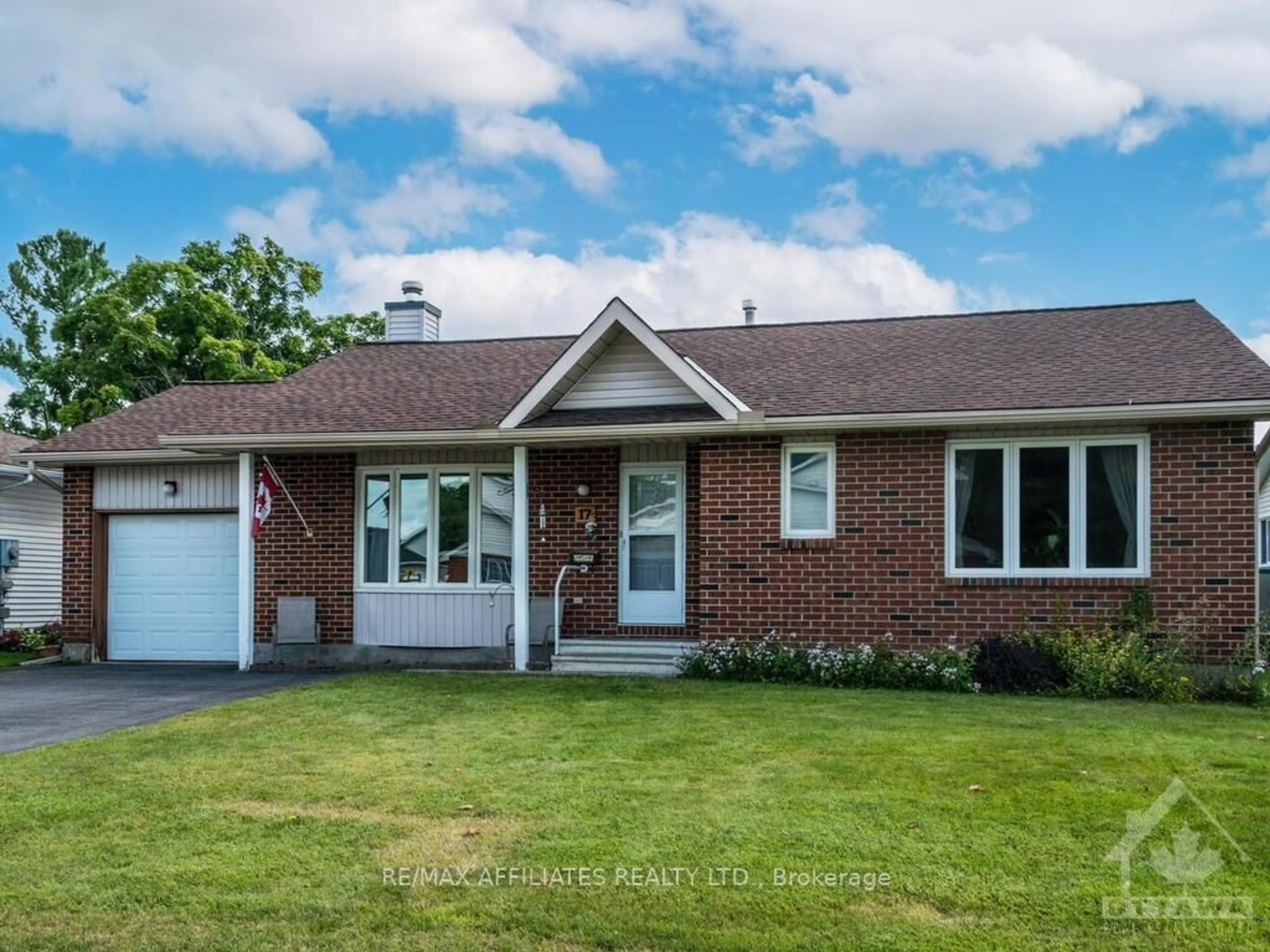 Frontside or backside of a home, cottage for 17 CRANSTON St, Arnprior Ontario K7S 3S1