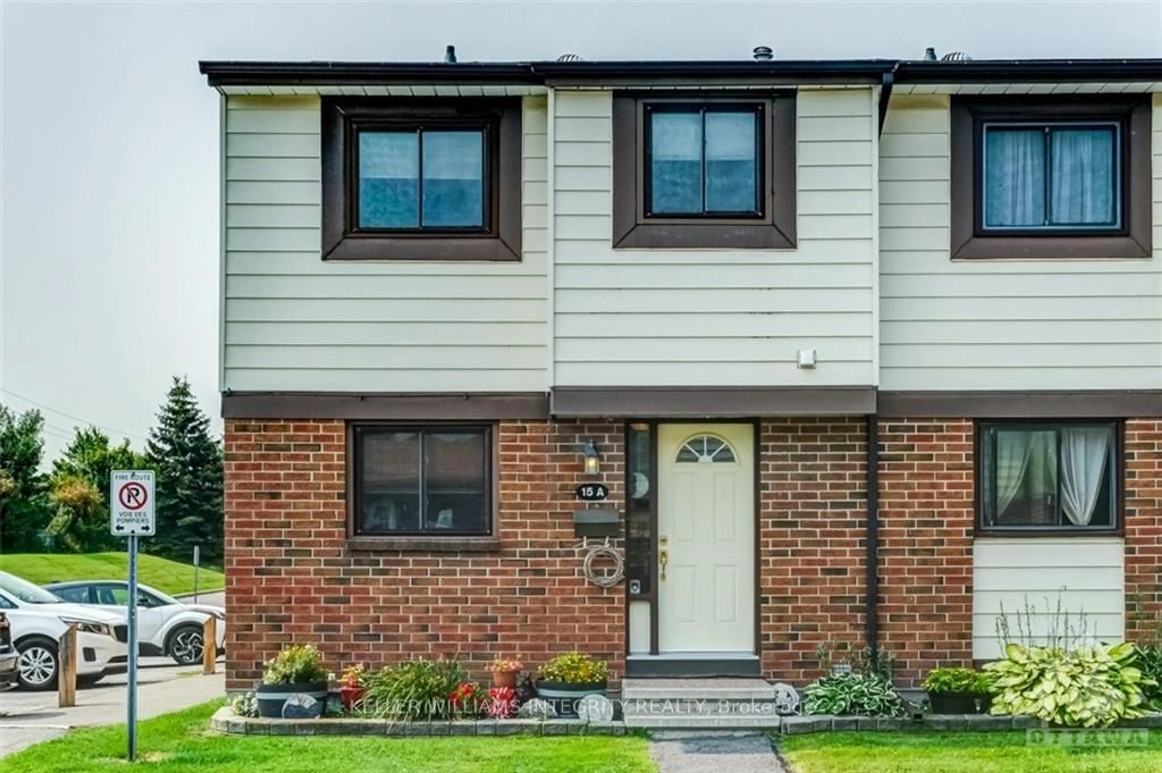 Home with brick exterior material for 15 FOXHILL Way #A, Barrhaven Ontario K2J 1P3