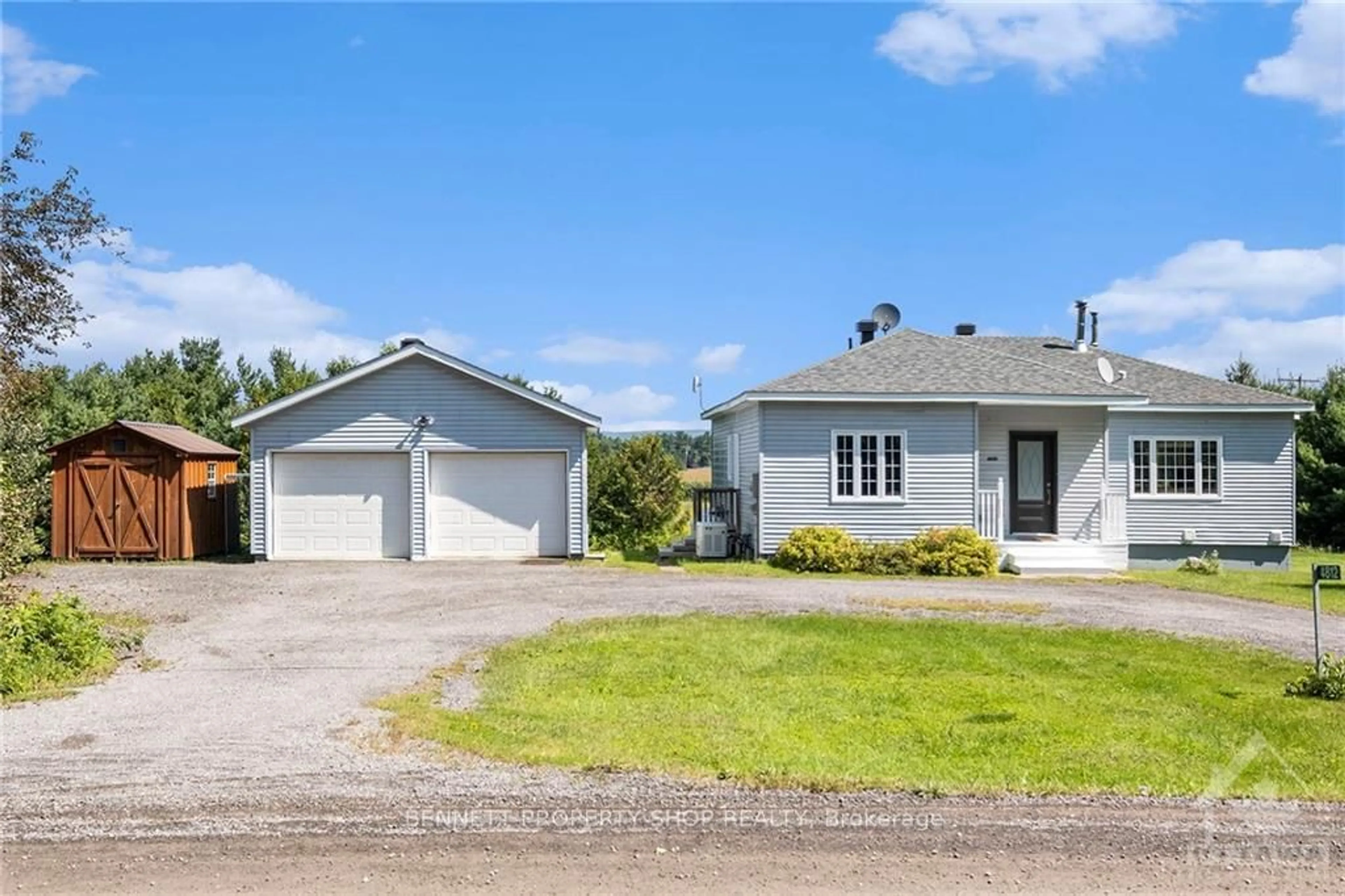 Frontside or backside of a home, cottage for 4812 TORBOLTON RIDGE Rd, Constance Bay - Dunrobin - Kilmaurs - Woodlawn Ontario K0A 3M0