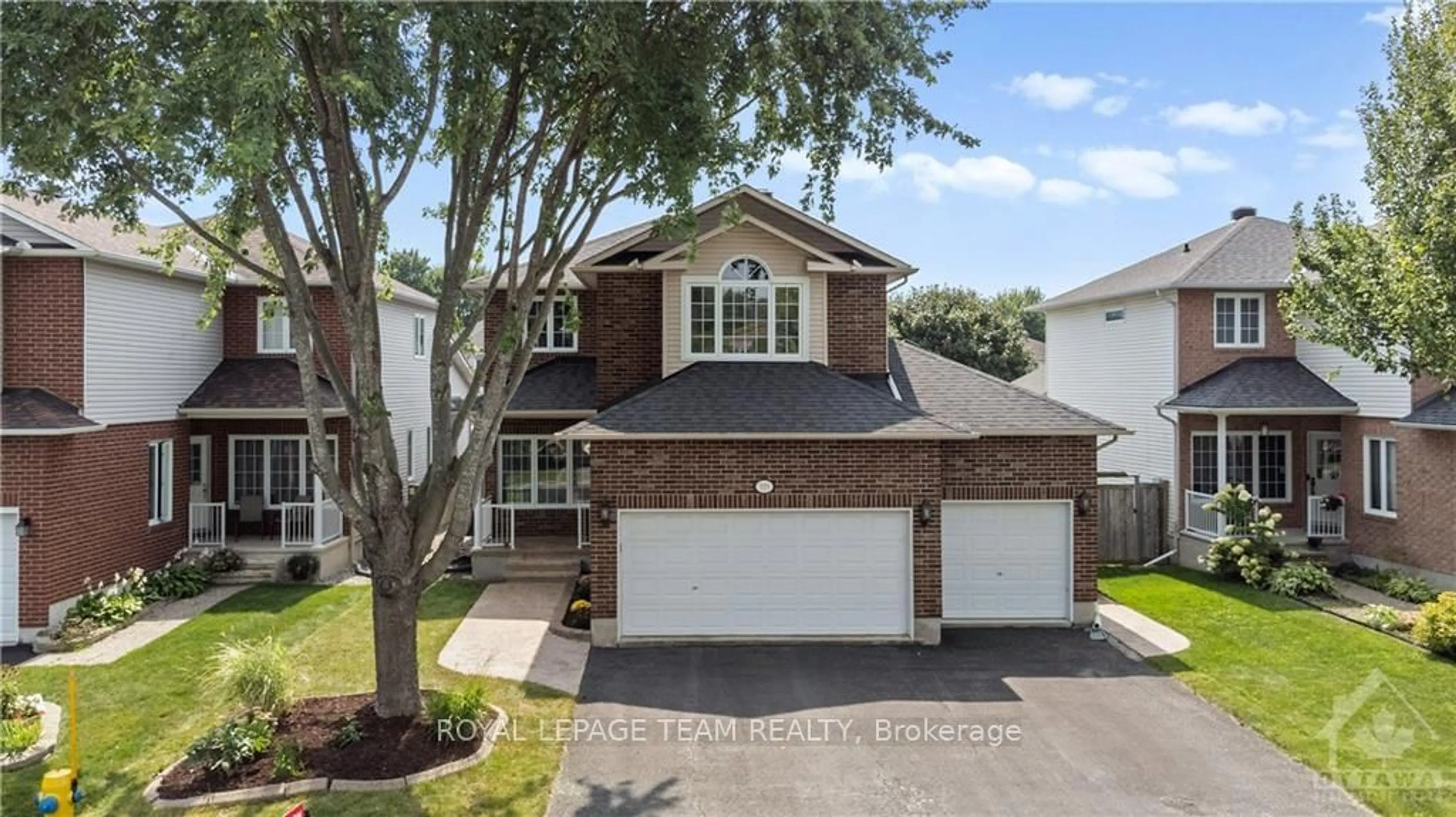 Frontside or backside of a home, cottage for 335 CENTENAIRE St, Russell Ontario K0A 1W0