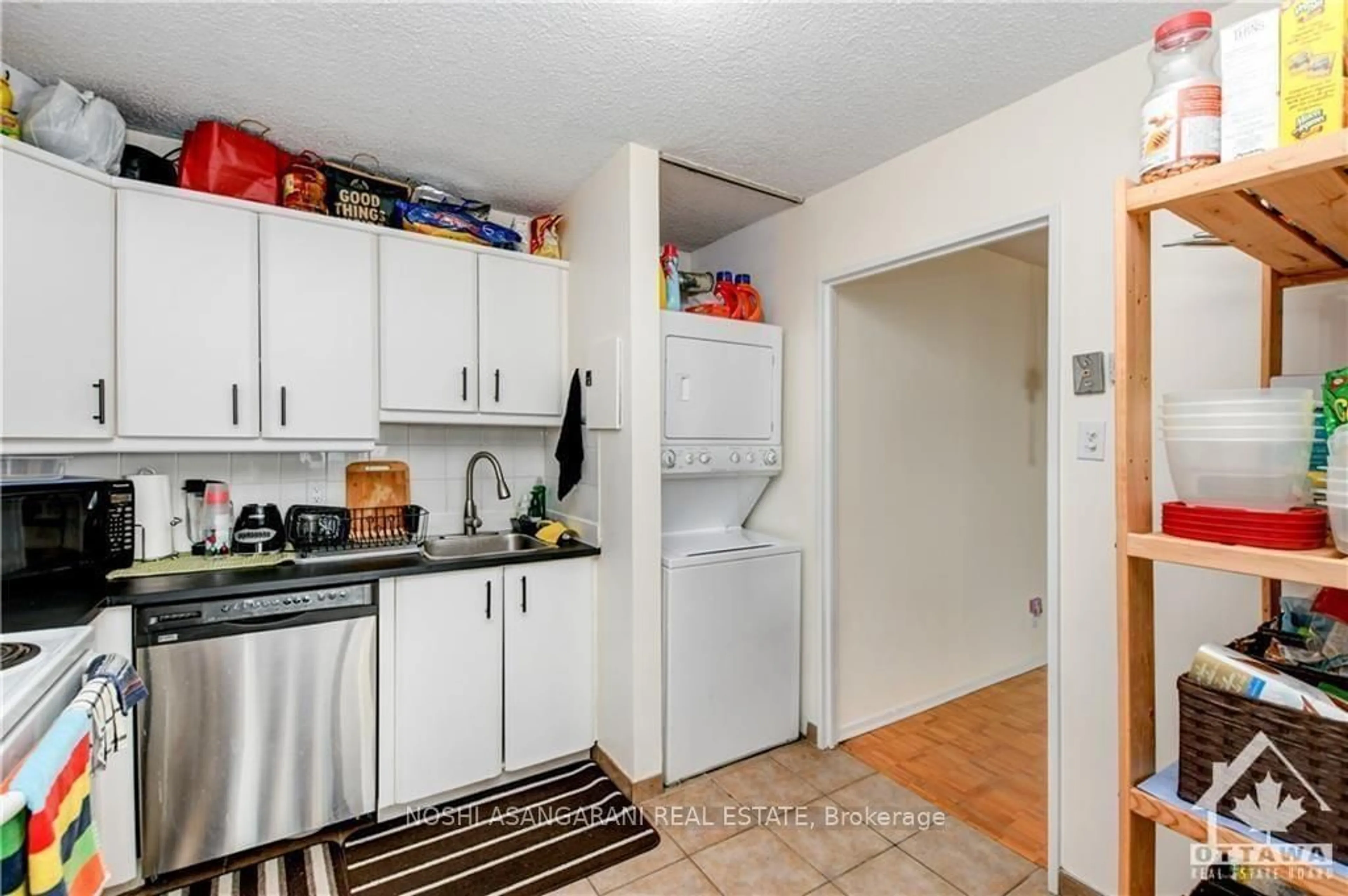 Standard kitchen, unknown floor, cottage for 1285 CAHILL Dr #1806, Hunt Club - South Keys and Area Ontario K1V 9A7