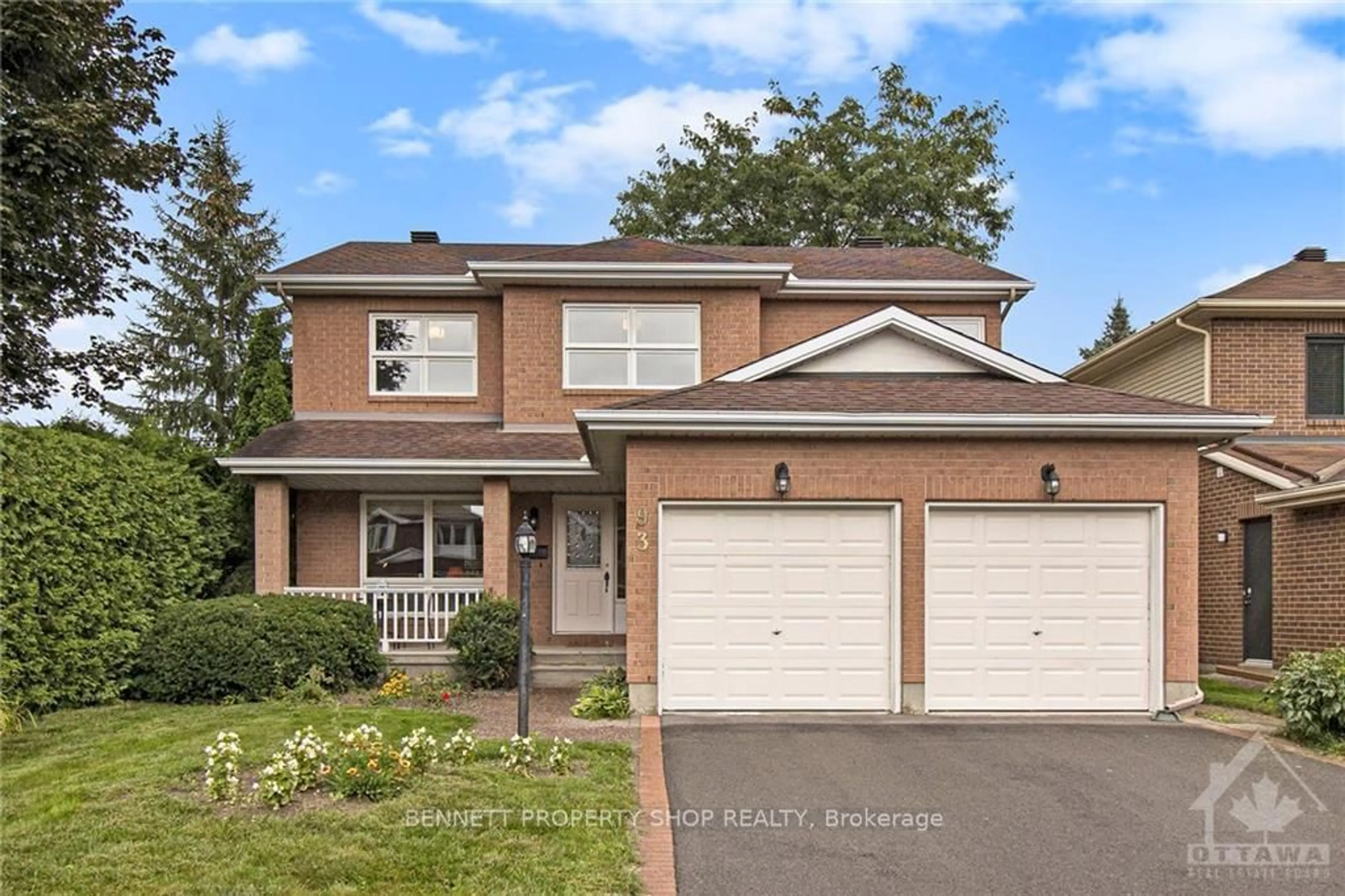 Frontside or backside of a home, the street view for 93 SUMMERWALK Pl, South of Baseline to Knoxdale Ontario K2G 5Y4