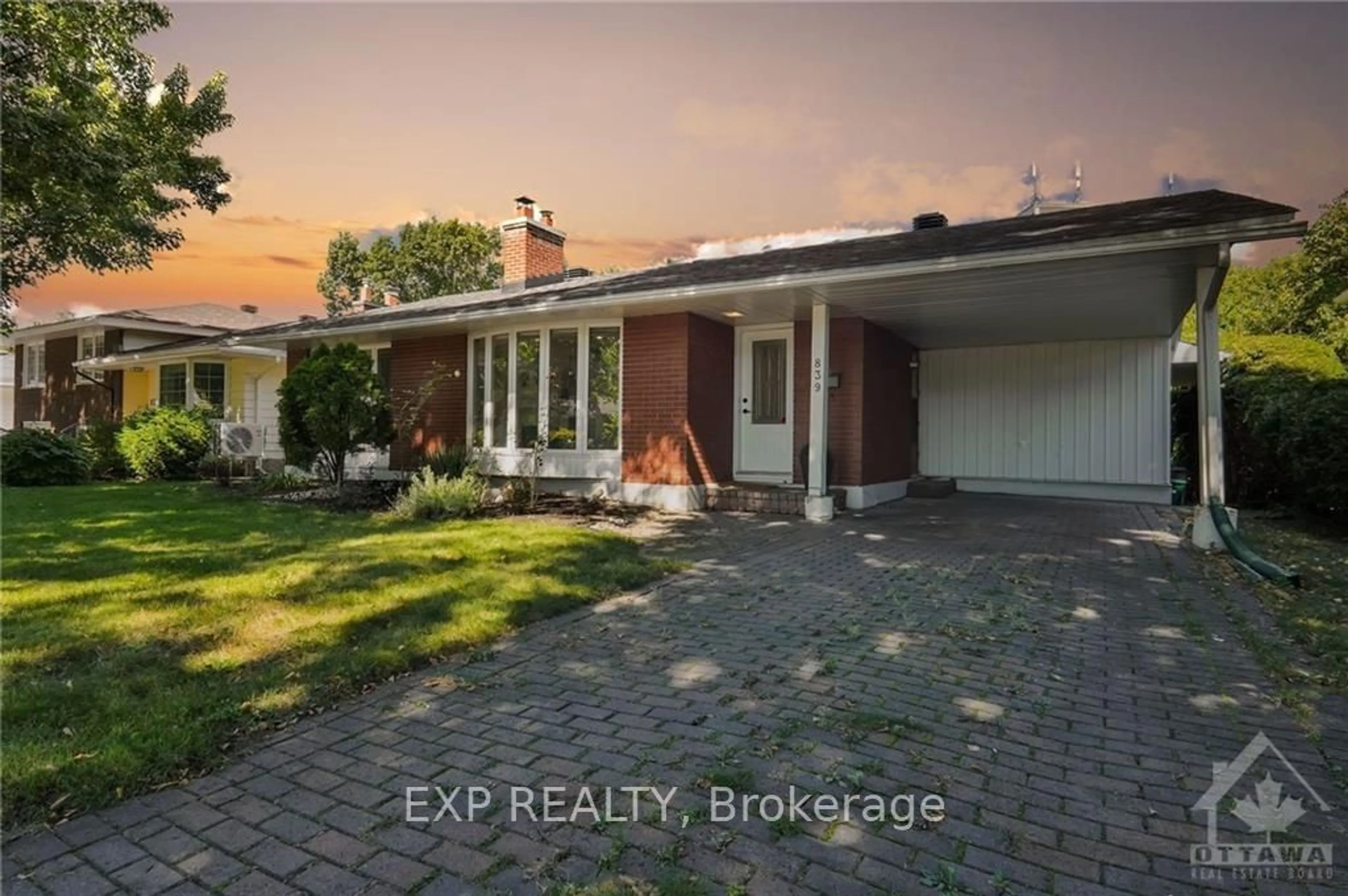 Frontside or backside of a home, cottage for 839 NICHOLSON Ave, Billings Bridge - Riverside Park and Area Ontario K1V 6N4