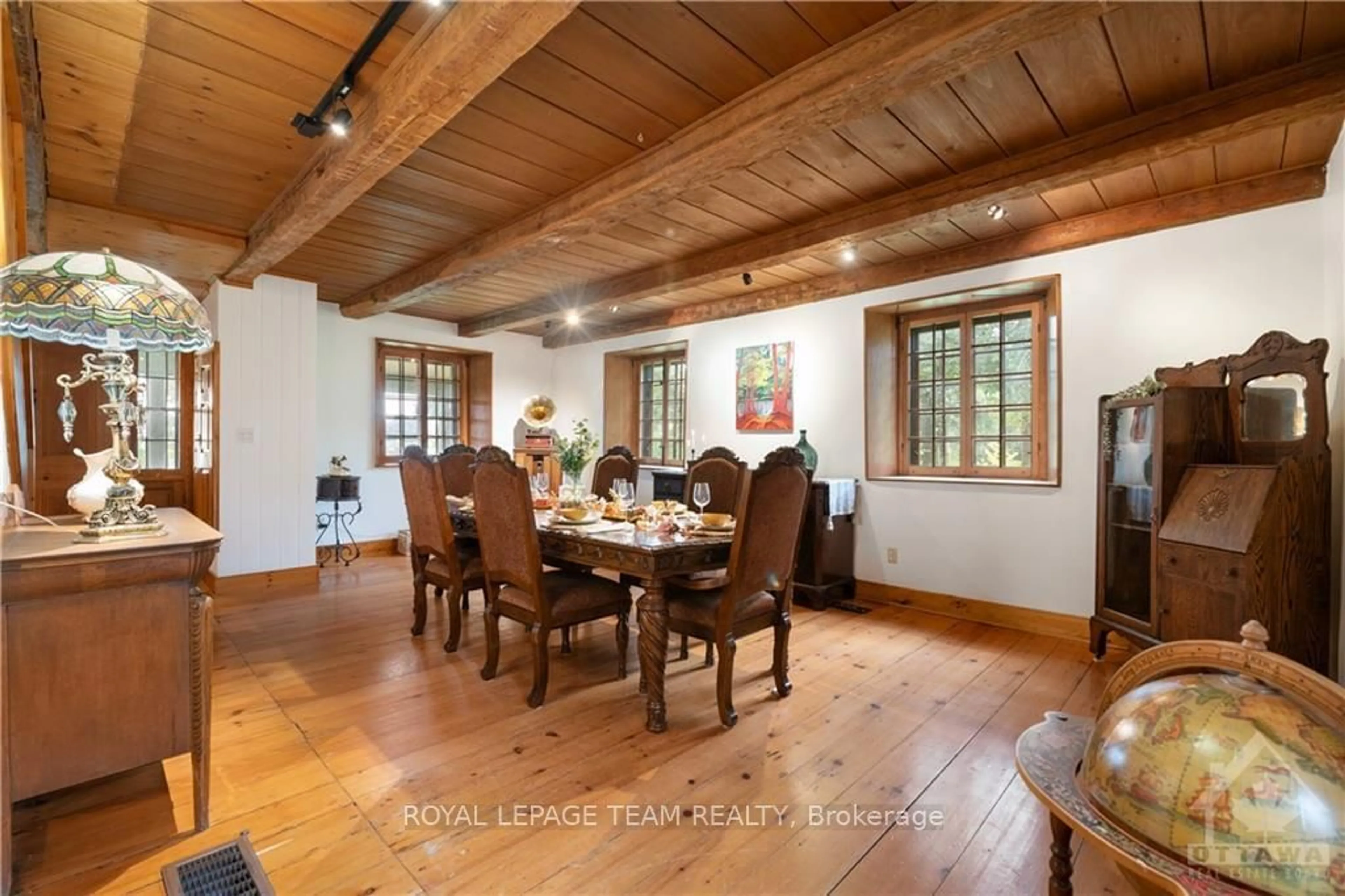 Dining room, wood floors, cottage for 16635 STORMONT DUNDAS AND GLENGARRY COUNTY RD  Rd, South Stormont Ontario K0C 1P0