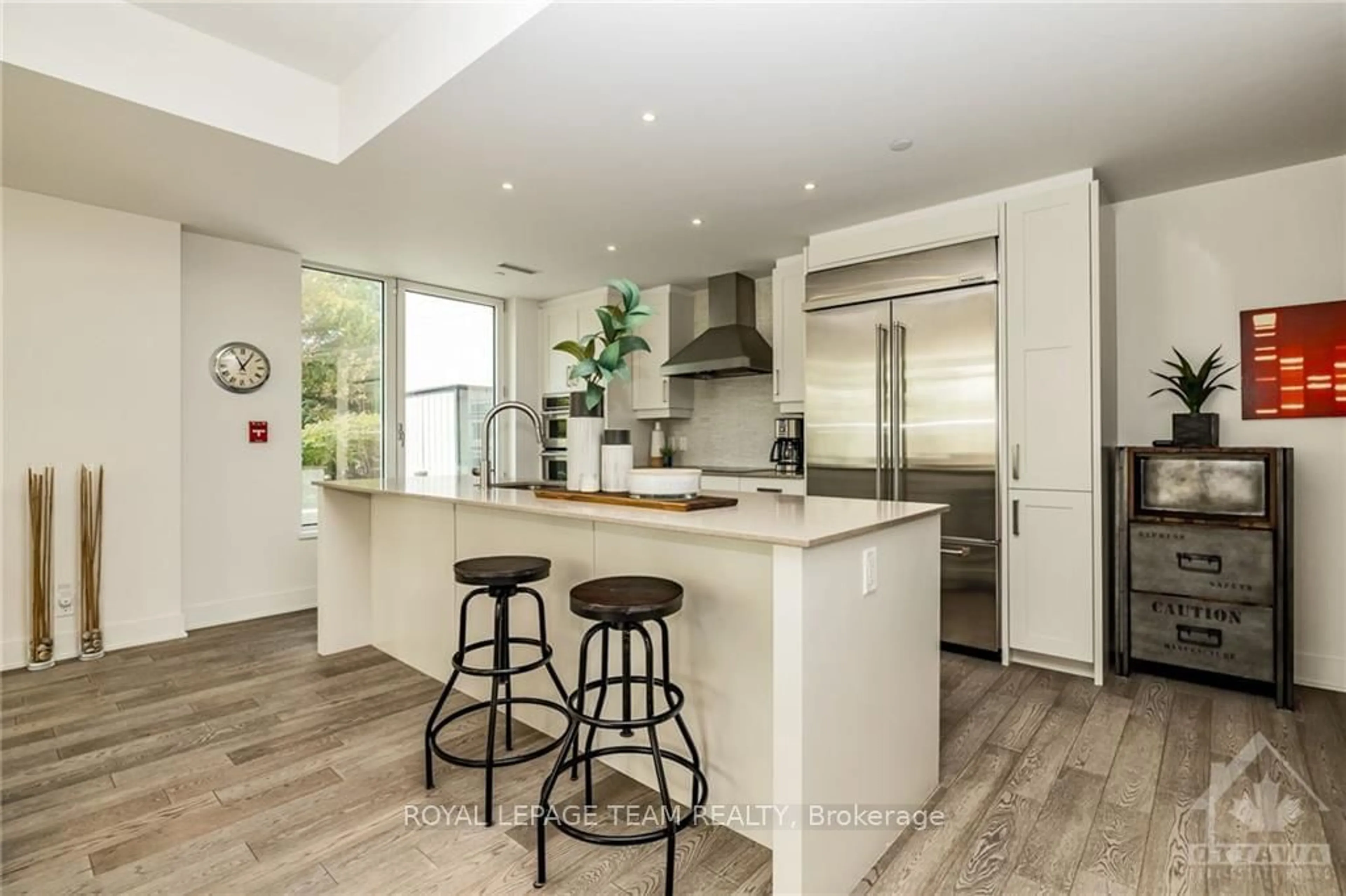 Open concept kitchen for 1035 BANK St #106, Glebe - Ottawa East and Area Ontario K1S 5K3