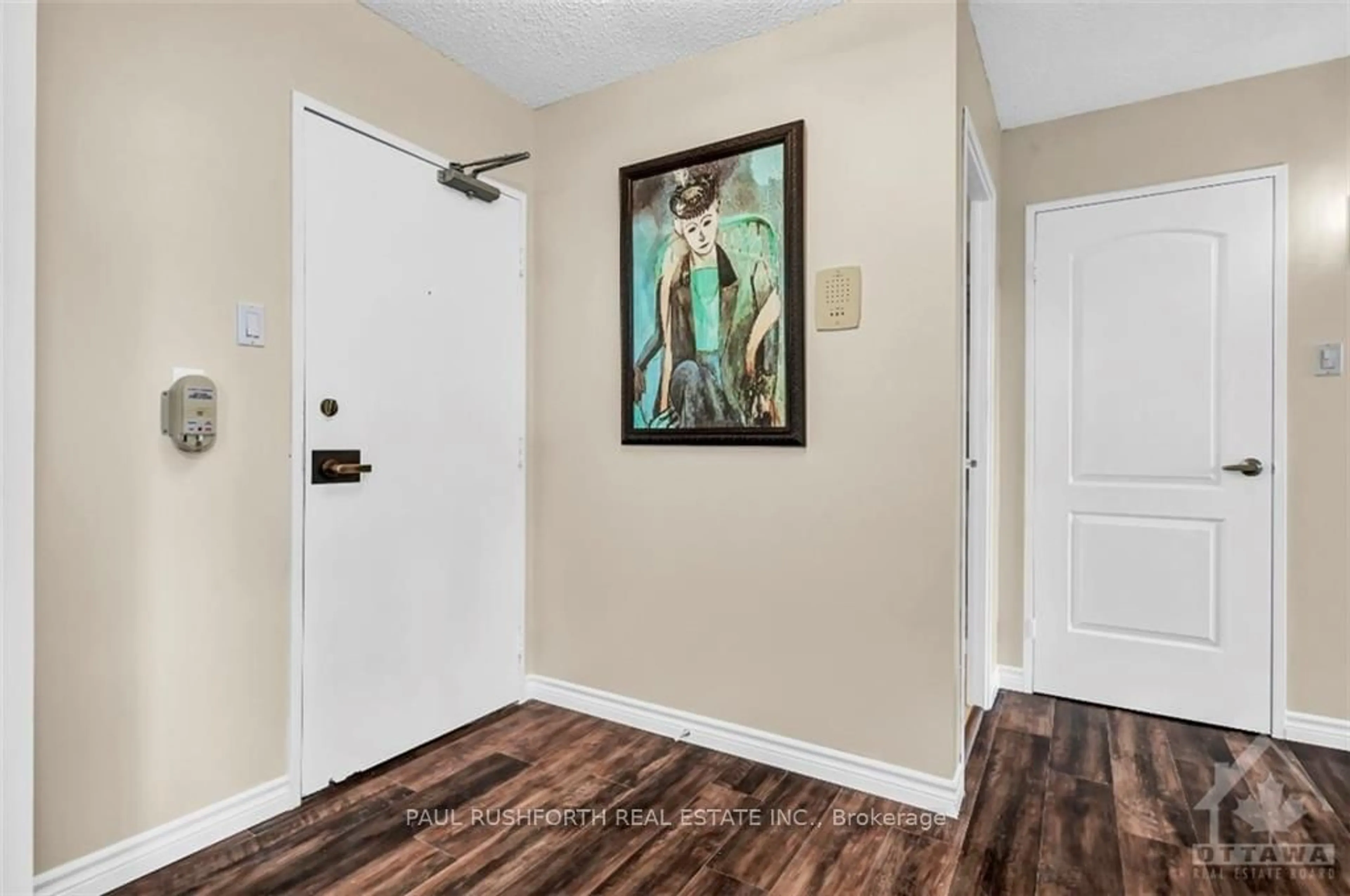 Indoor entryway, wood floors for 265 POULIN Ave #211, Britannia - Lincoln Heights and Area Ontario K2B 7Y8