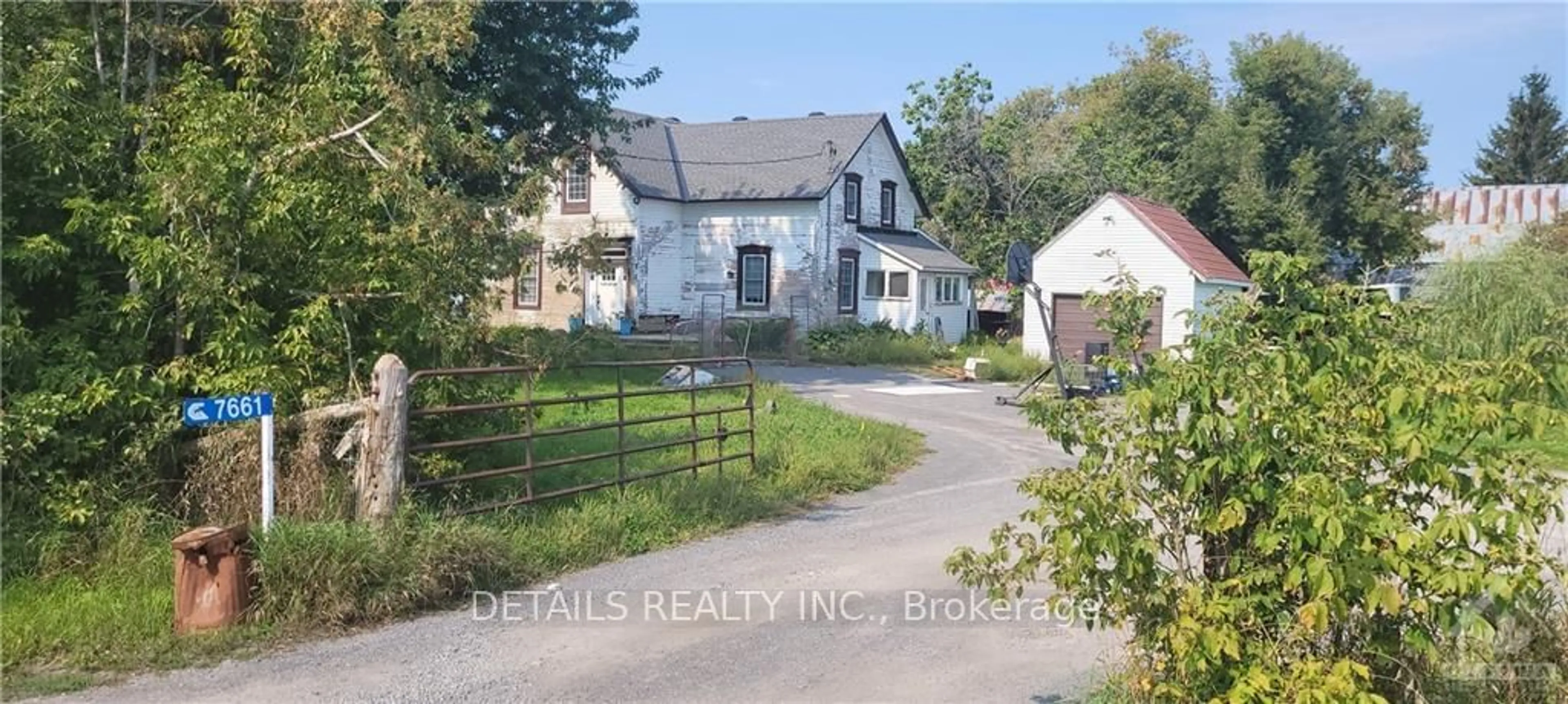 Frontside or backside of a home, the fenced backyard for 7661 FRANKTOWN Rd, Stittsville - Munster - Richmond Ontario K0A 2Z0