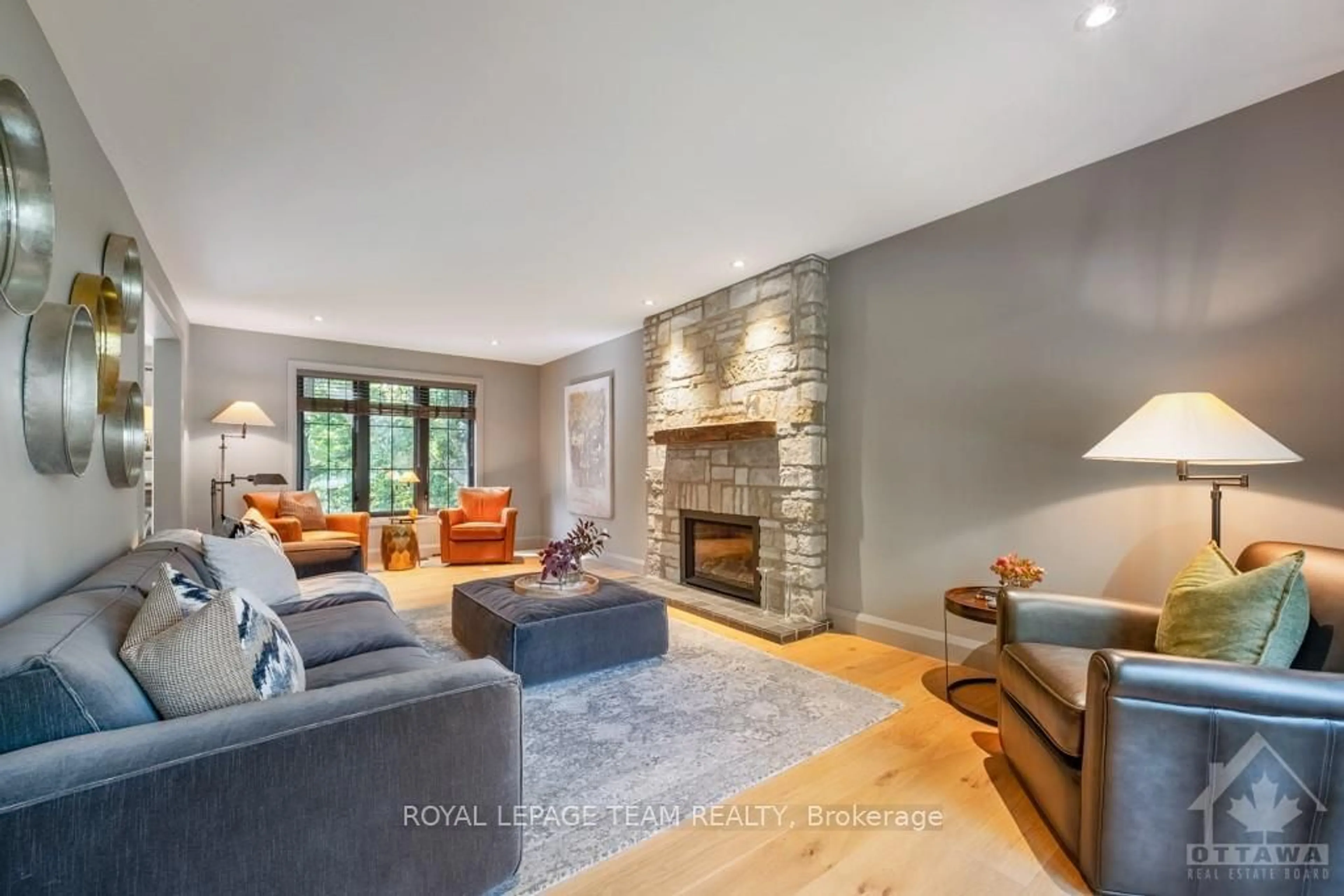 Living room, wood floors for 4794 MASSEY Lane, Beacon Hill North - South and Area Ontario K1J 8W9