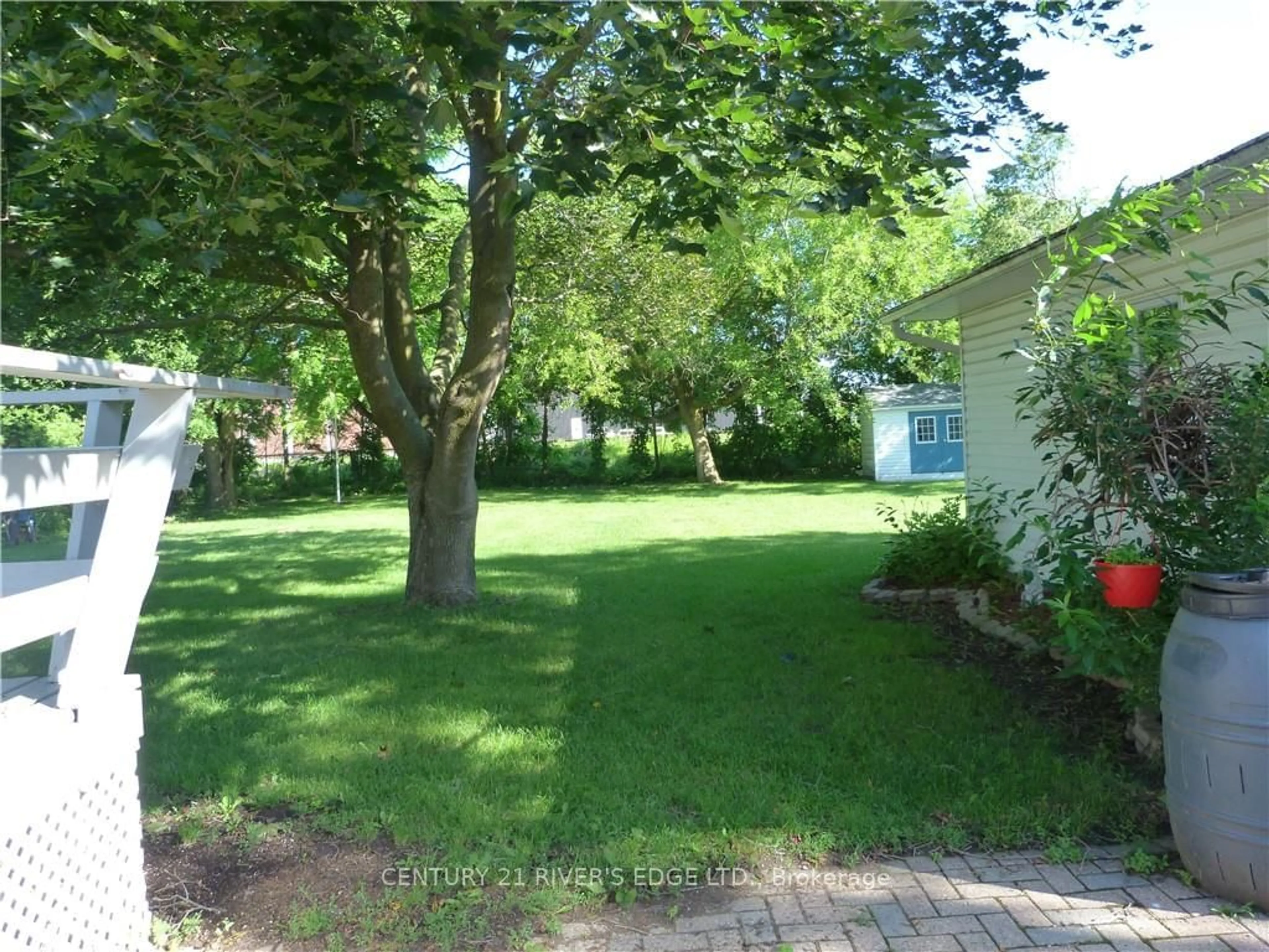 A pic from outside/outdoor area/front of a property/back of a property/a pic from drone, street for 61 EMMA St, North Dundas Ontario K0C 1H0