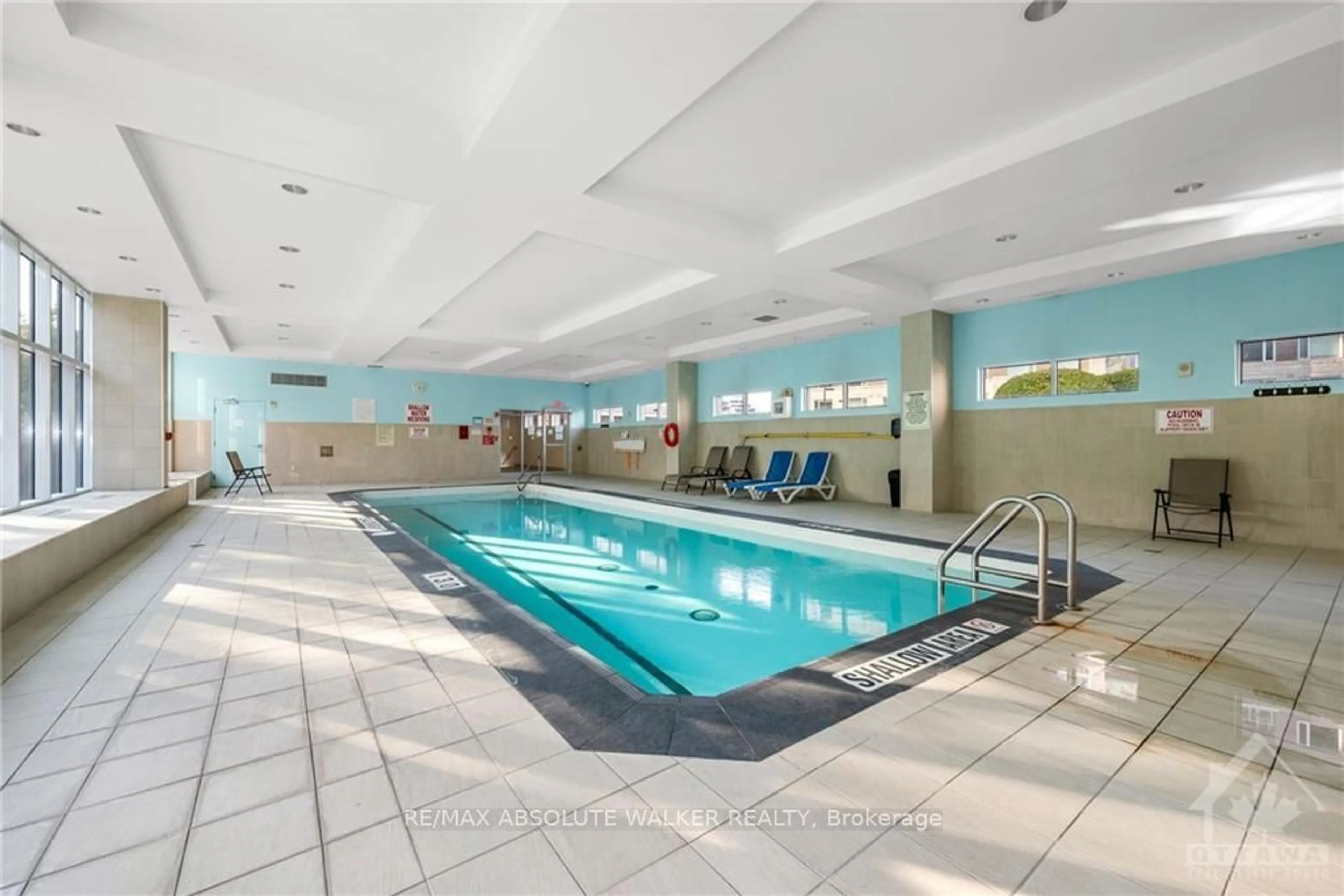 Indoor or outdoor pool for 90 LANDRY St #206, Vanier and Kingsview Park Ontario K1L 0A9