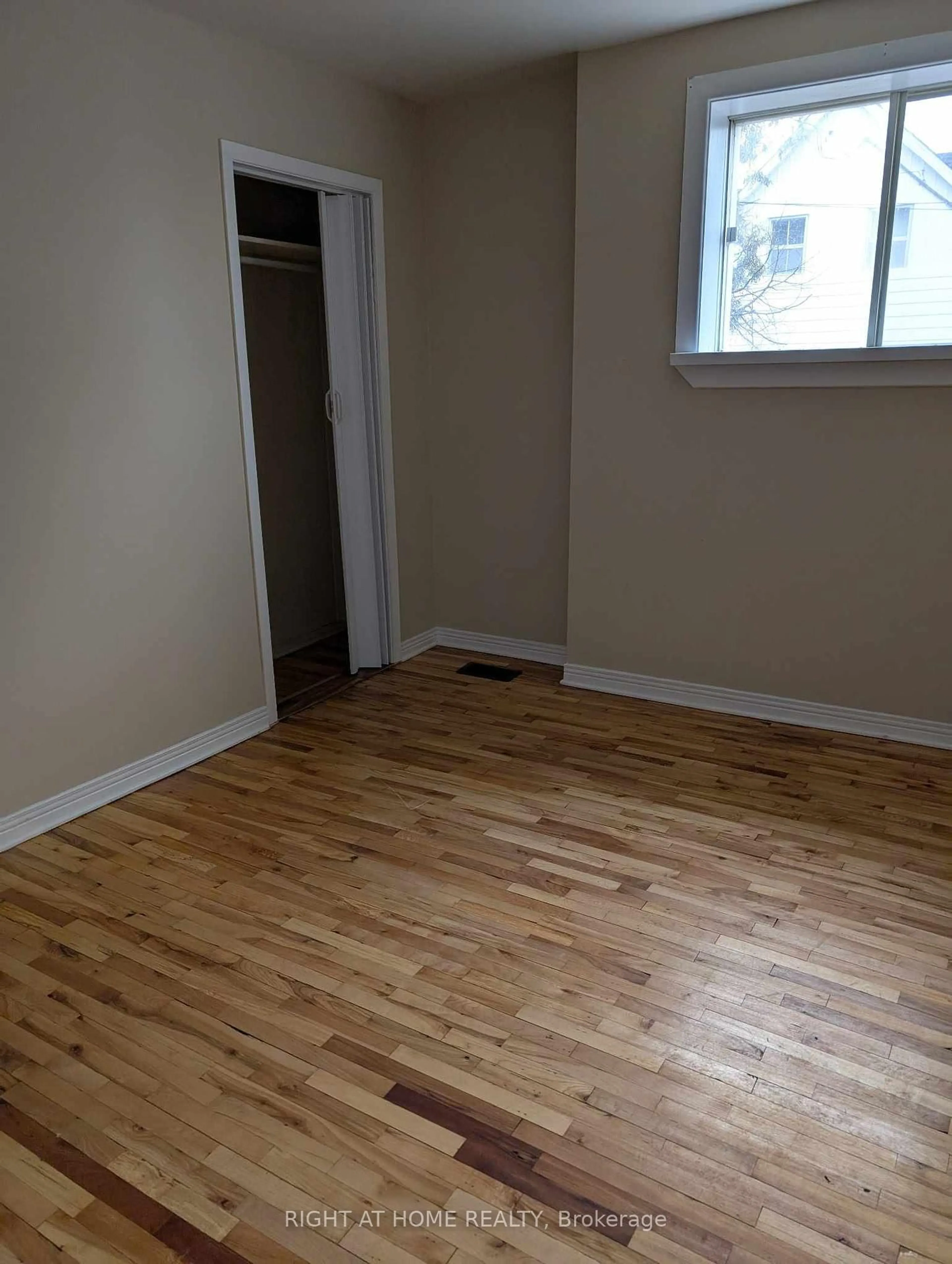 A pic of a room for 488 REGENT St, Hawkesbury Ontario K6A 1G3