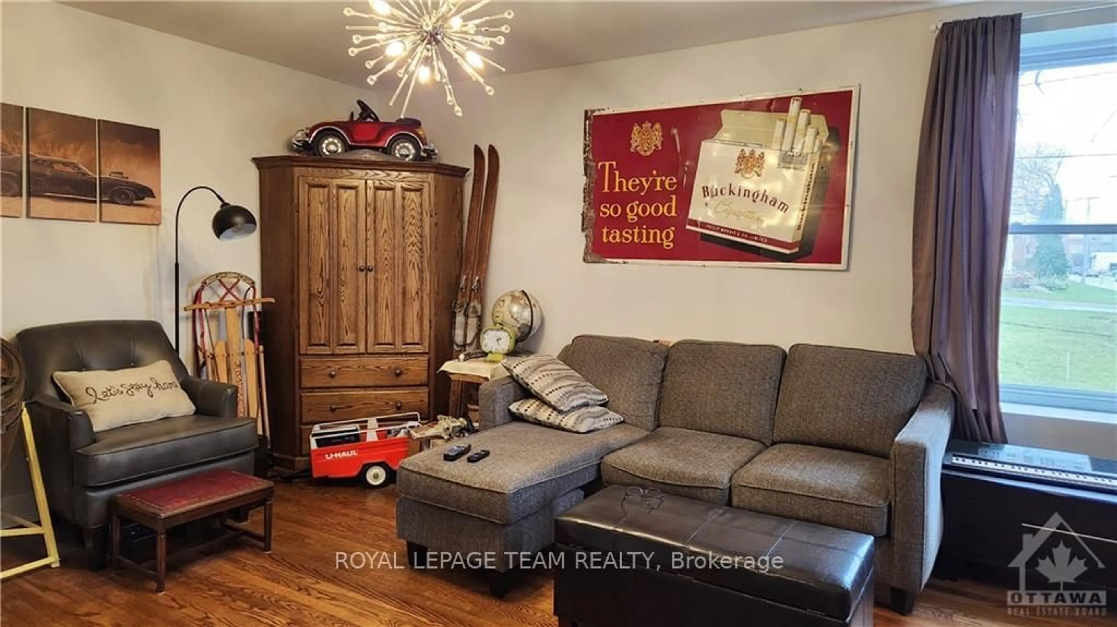 Living room, wood floors for 204 ASA St, North Grenville Ontario K0G 1J0