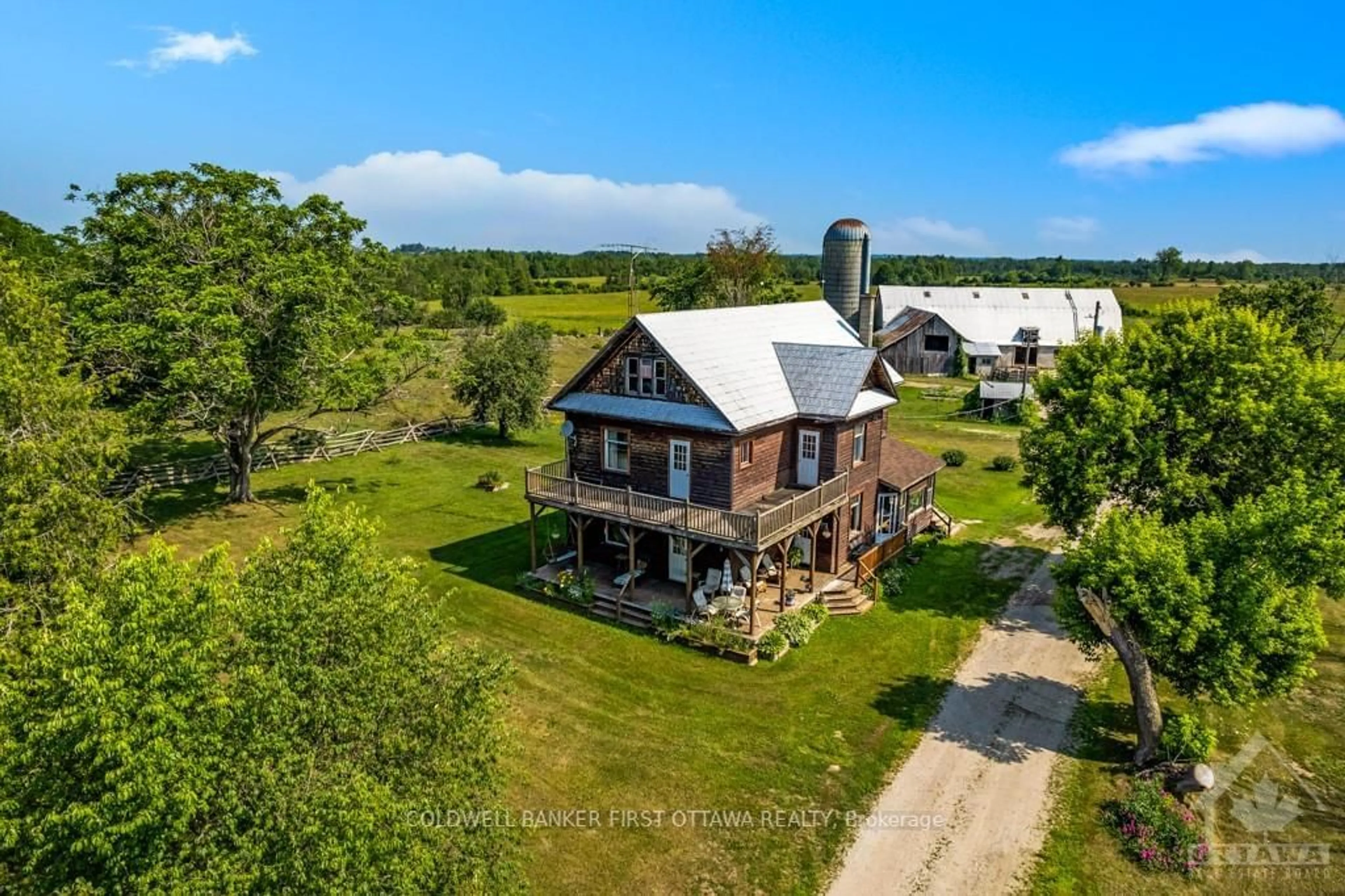 Frontside or backside of a home, cottage for 195 MONTGOMERY Rd, Drummond/North Elmsley Ontario K0G 1K0