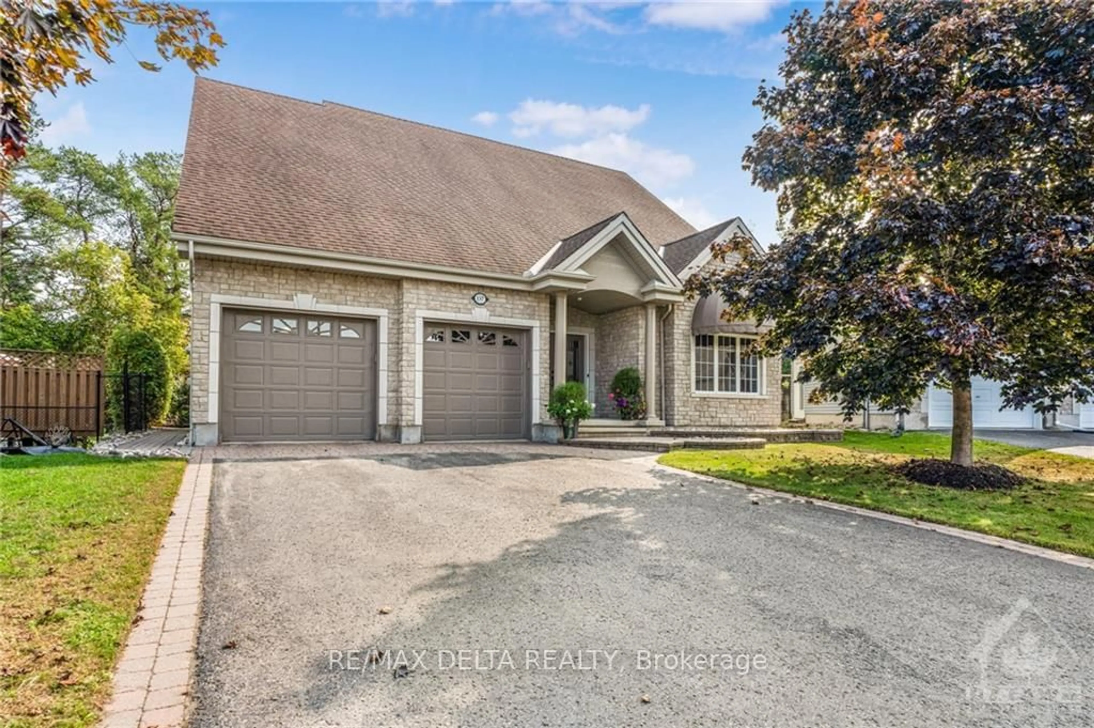 Frontside or backside of a home, cottage for 137 BEAUMONT Ave, Clarence-Rockland Ontario K4K 1R6