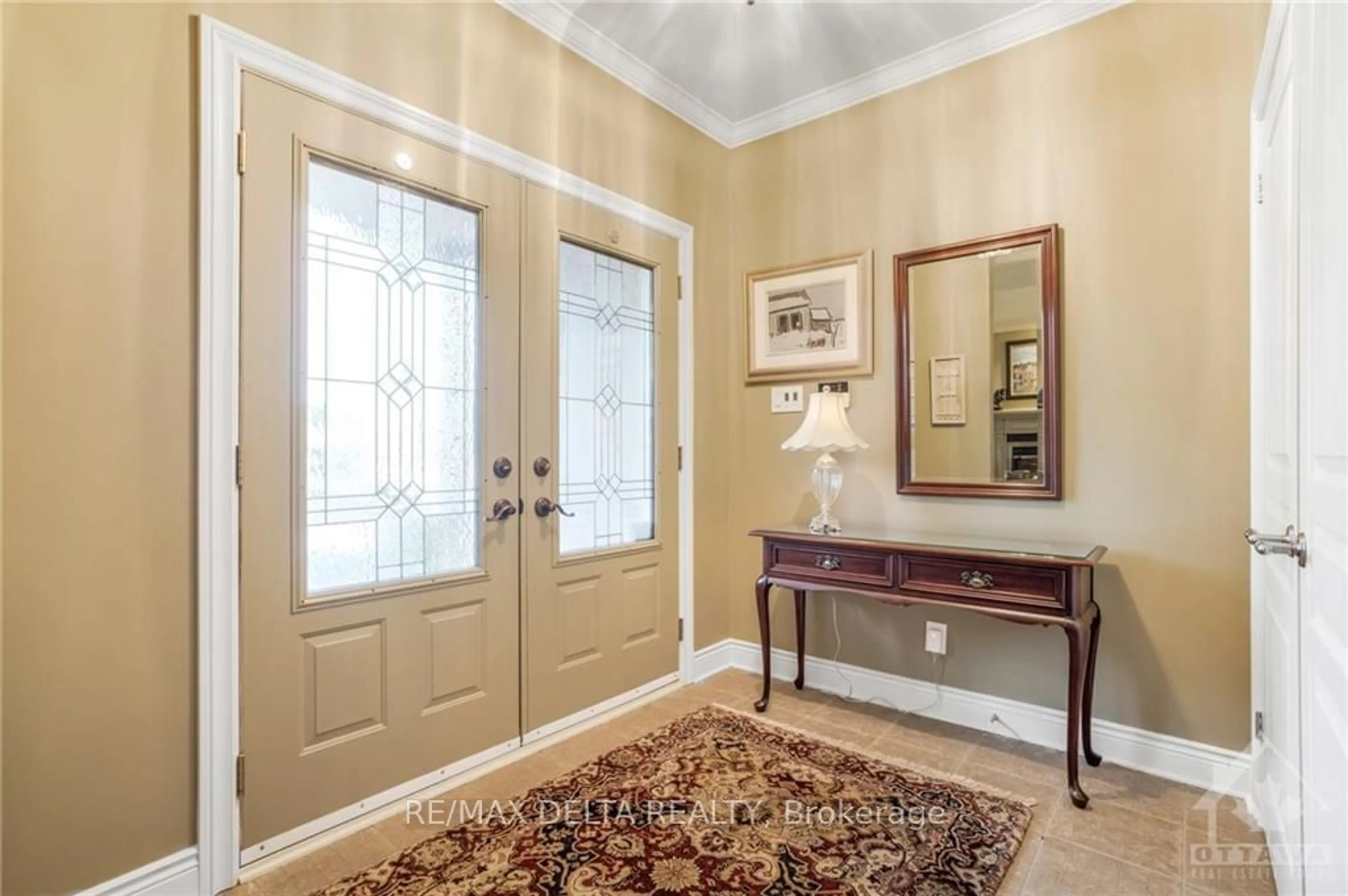 Indoor entryway, wood floors for 137 BEAUMONT Ave, Clarence-Rockland Ontario K4K 1R6