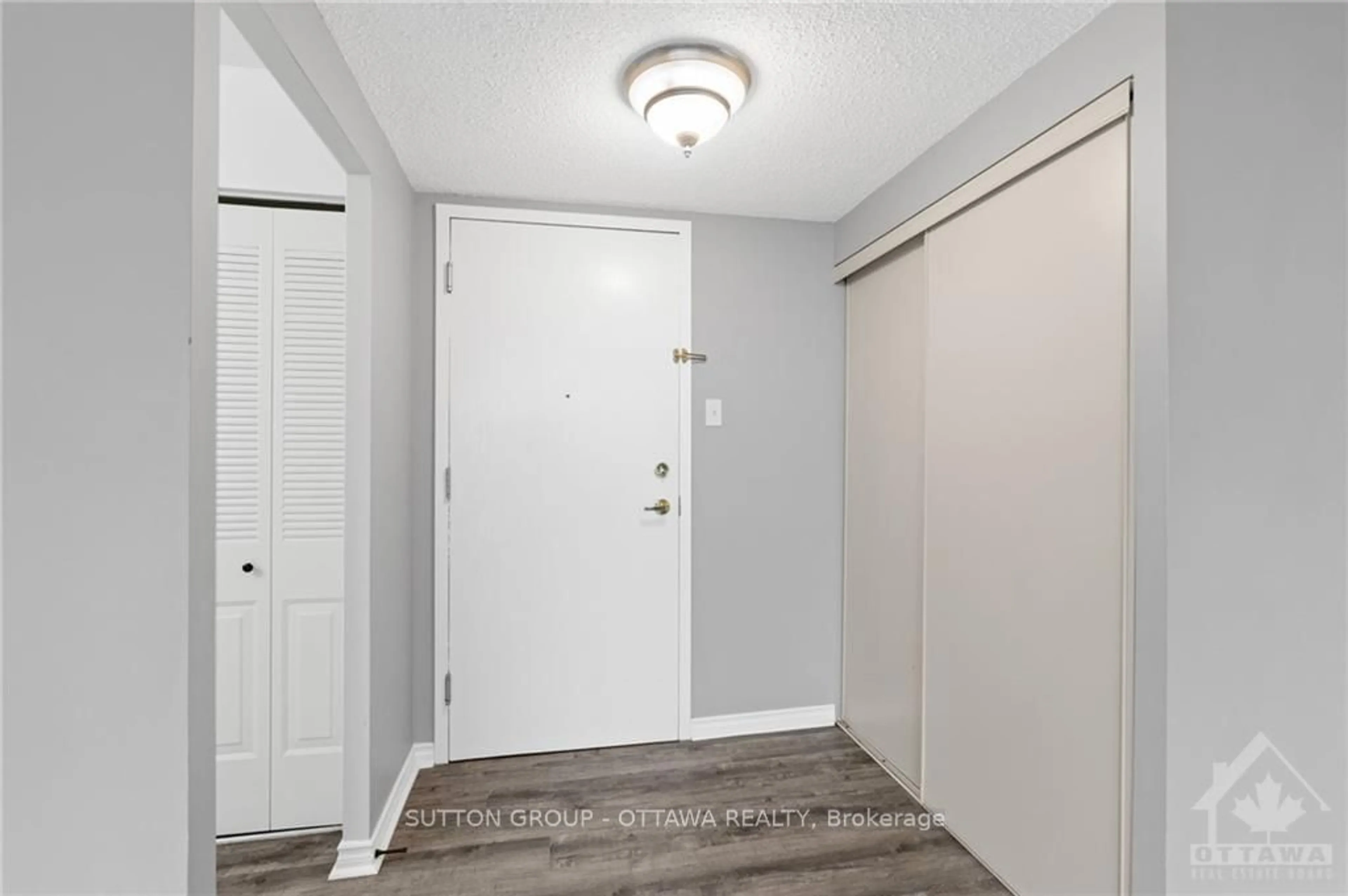 Indoor entryway, not visible floor for 2760 CAROUSEL Cres #1111, Blossom Park - Airport and Area Ontario K1T 2N4