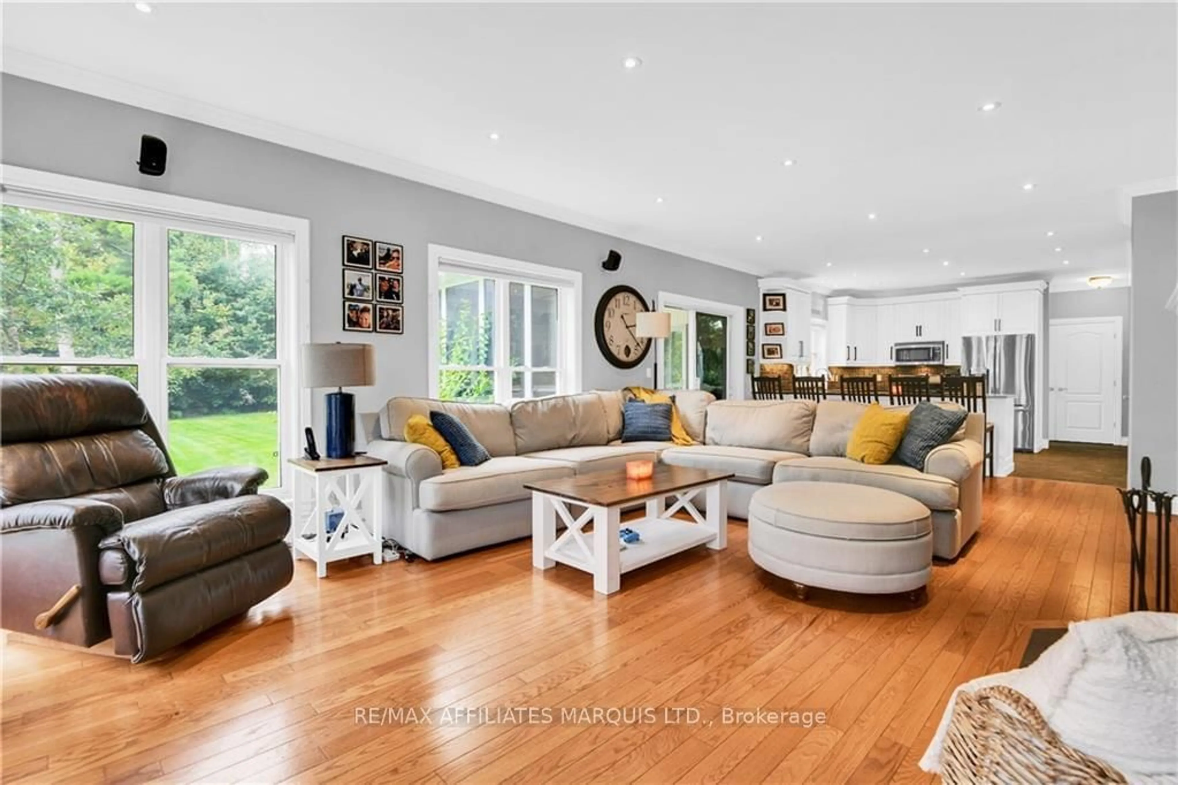 Living room, wood floors for 14 FOREST HILL Rd, South Stormont Ontario K0C 1P0