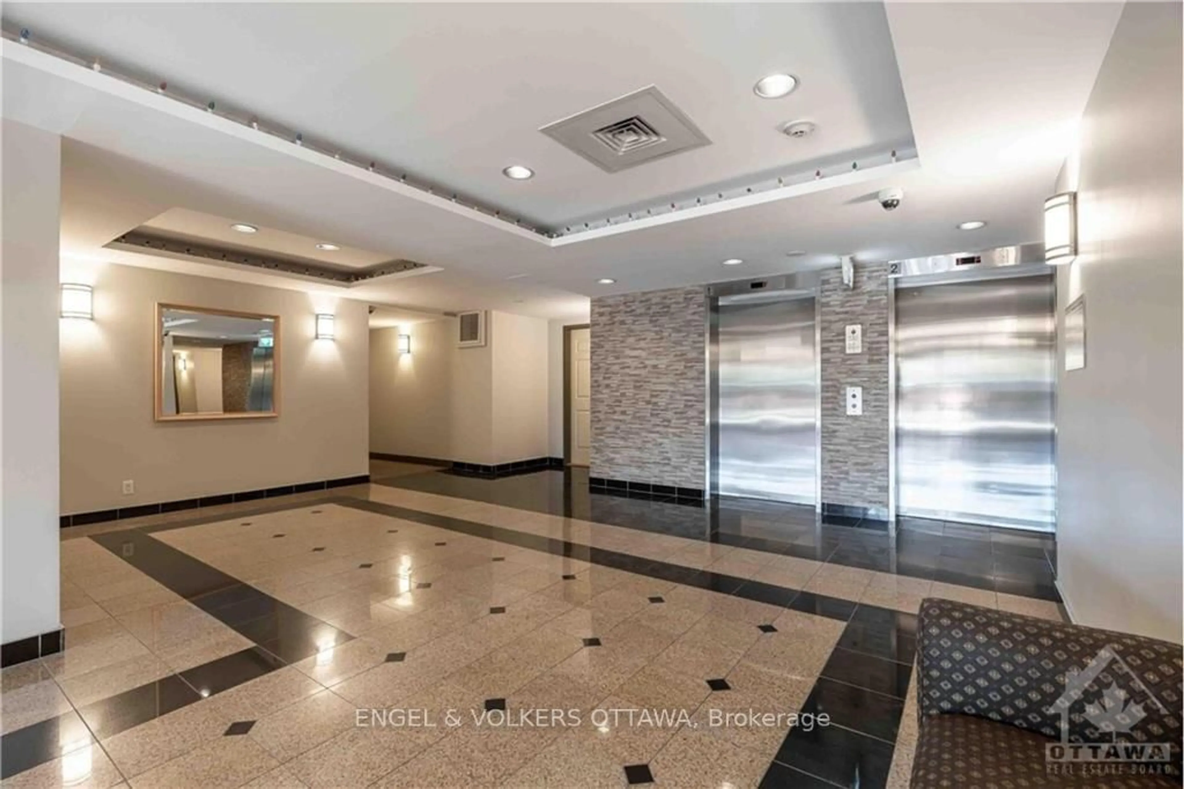 Indoor lobby, unknown floor for 120 GRANT CARMAN Dr #803, Cityview - Parkwoods Hills - Rideau Shore Ontario K2E 1C8