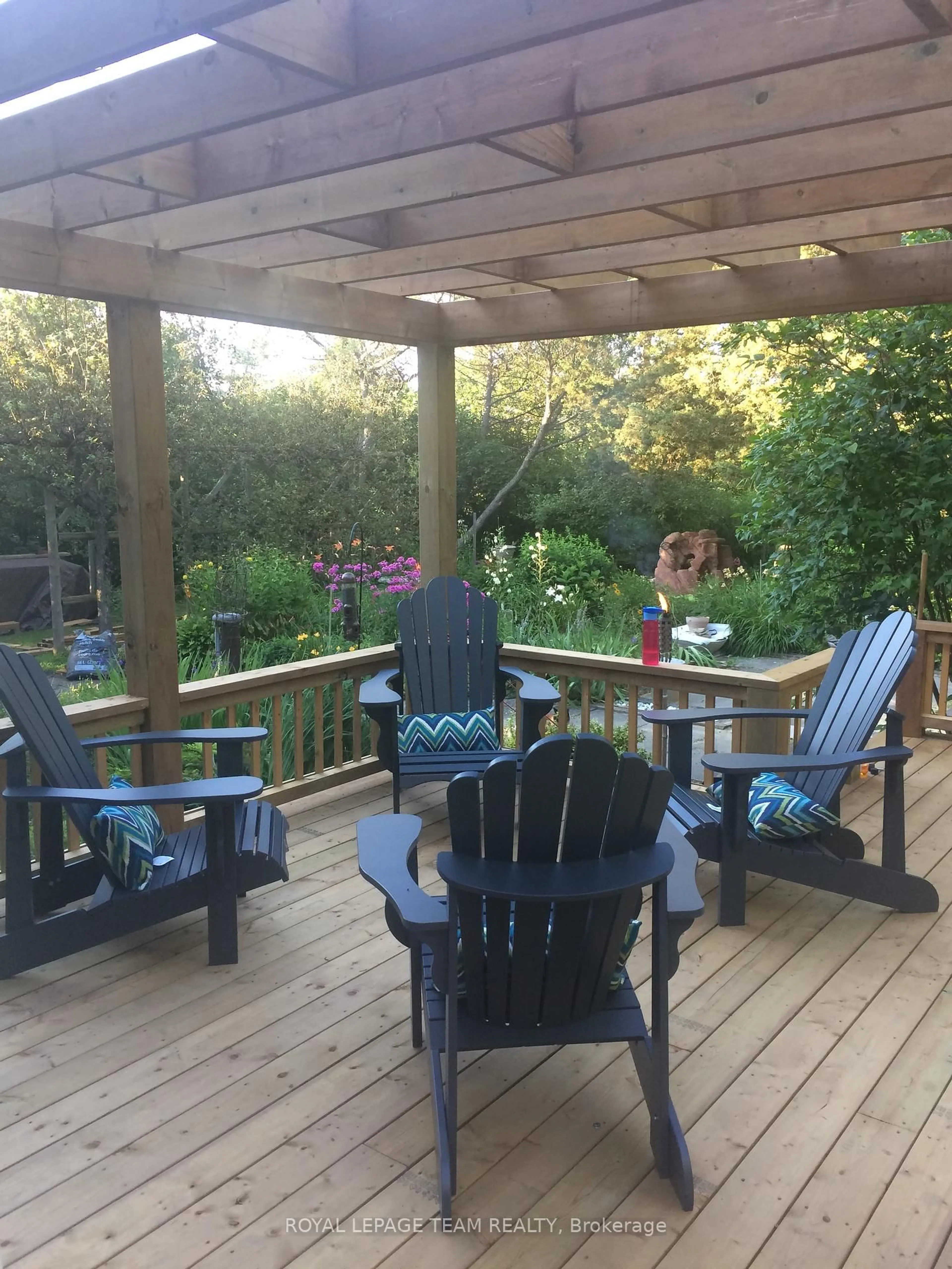 Patio, unknown for 1022 BRIDGE St, Ottawa Ontario K4M 1K4