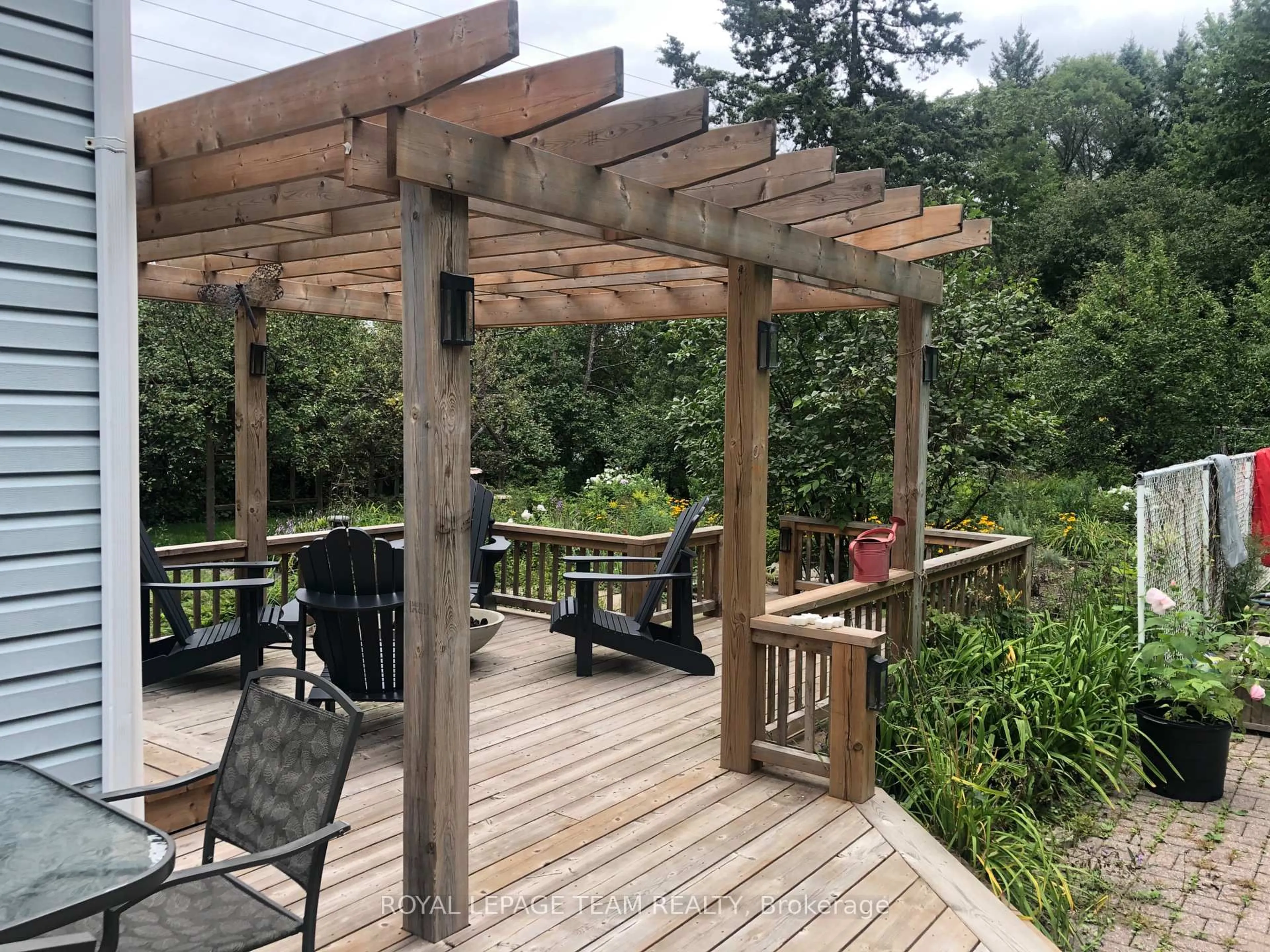 Patio, unknown for 1022 BRIDGE St, Ottawa Ontario K4M 1K4