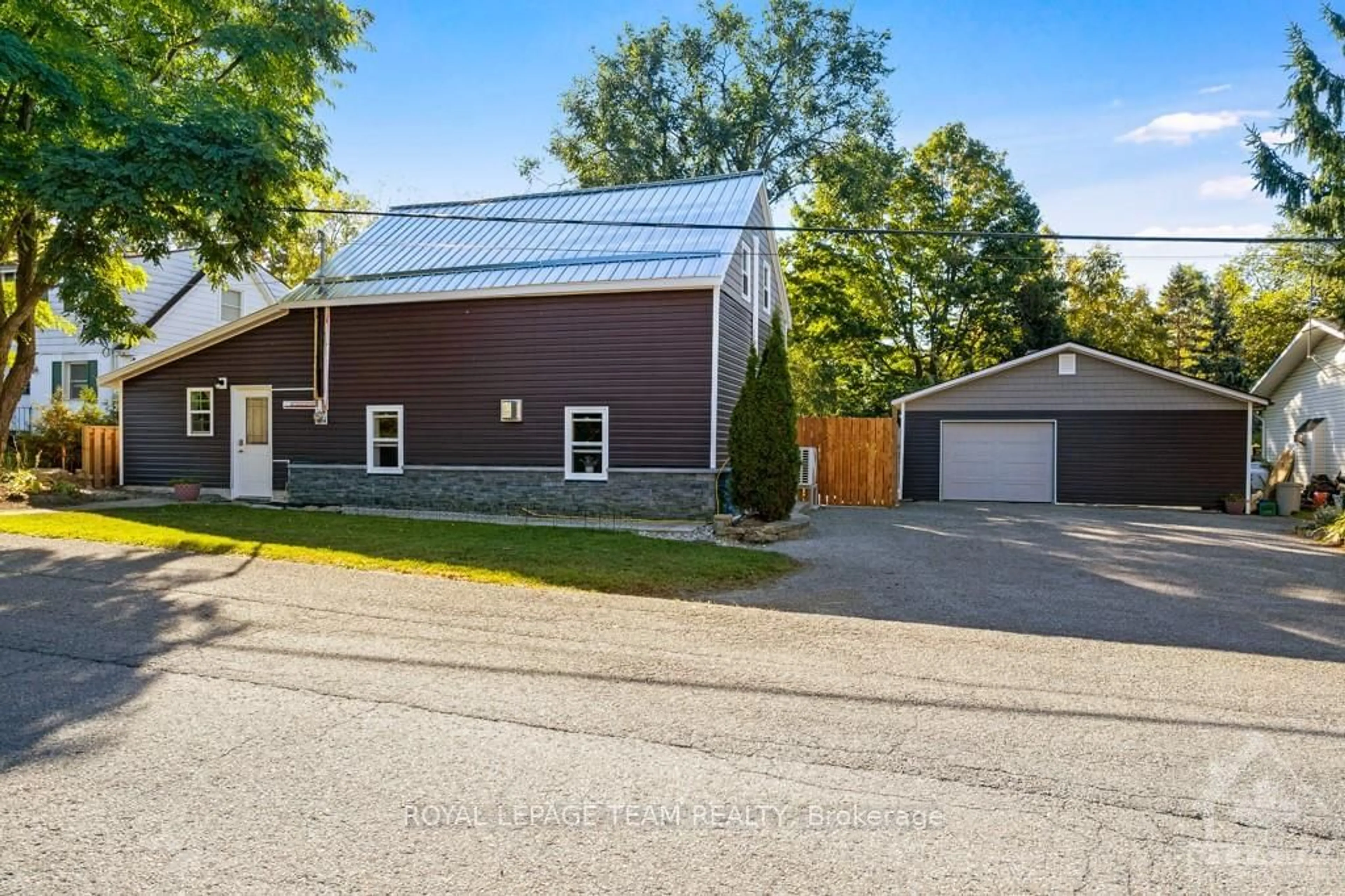 Frontside or backside of a home, cottage for 118 WILLIAM St, Merrickville-Wolford Ontario K0G 1N0