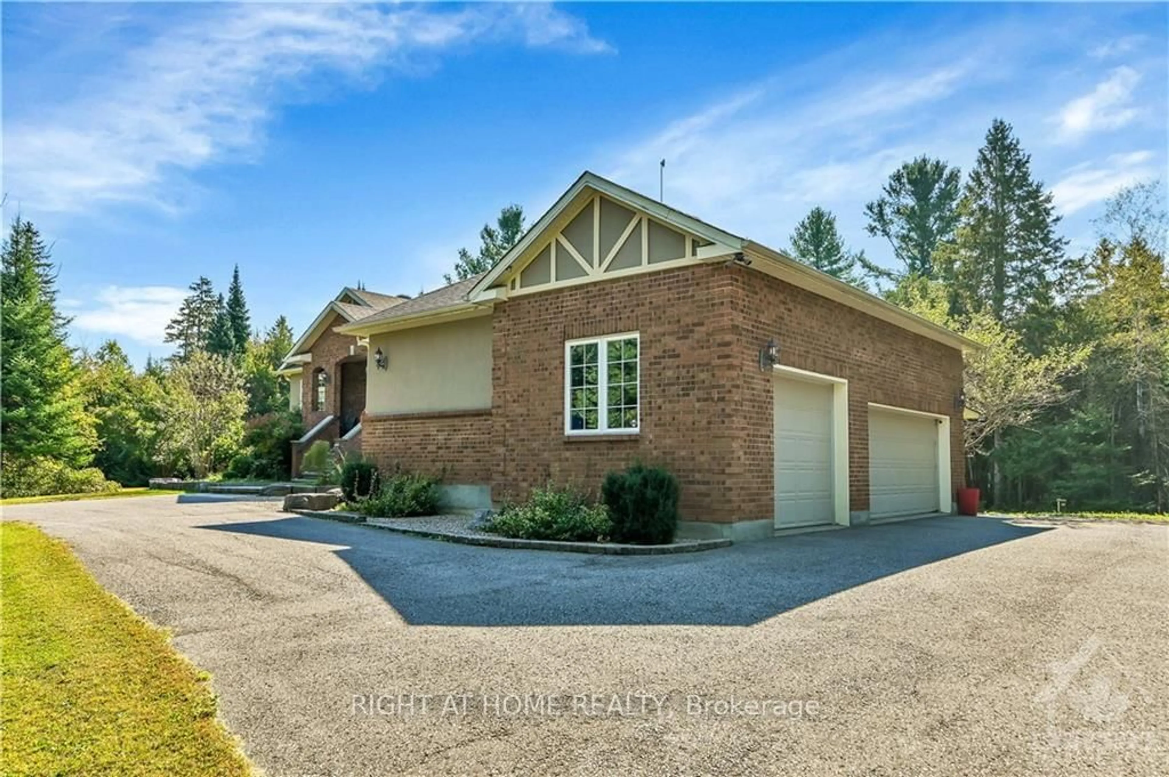 Frontside or backside of a home, cottage for 36 SAWGRASS Circ, Stittsville - Munster - Richmond Ontario K0A 1B0