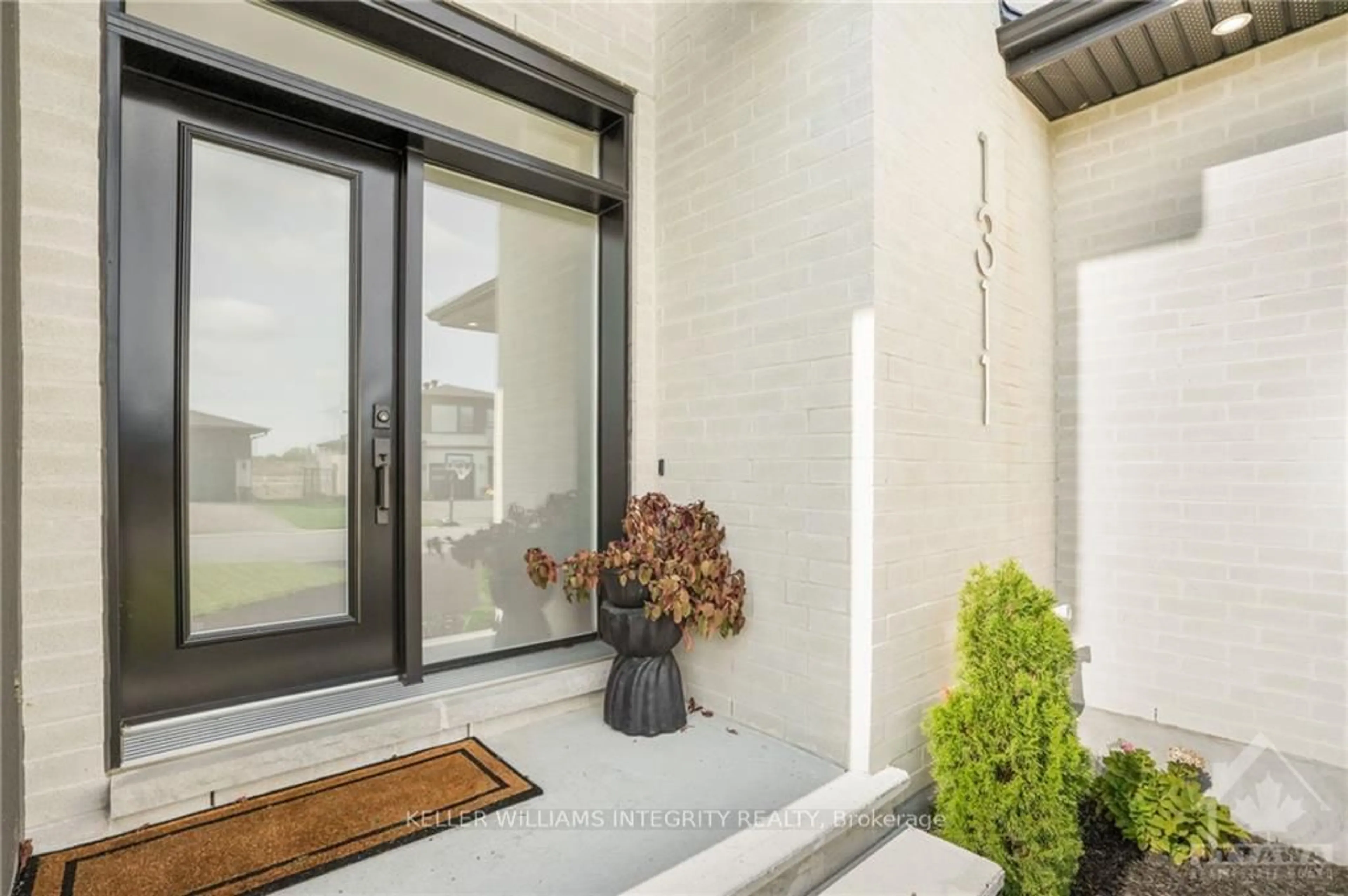 Indoor entryway, ceramic floors for 1311 DIAMOND St, Clarence-Rockland Ontario K4K 0H9