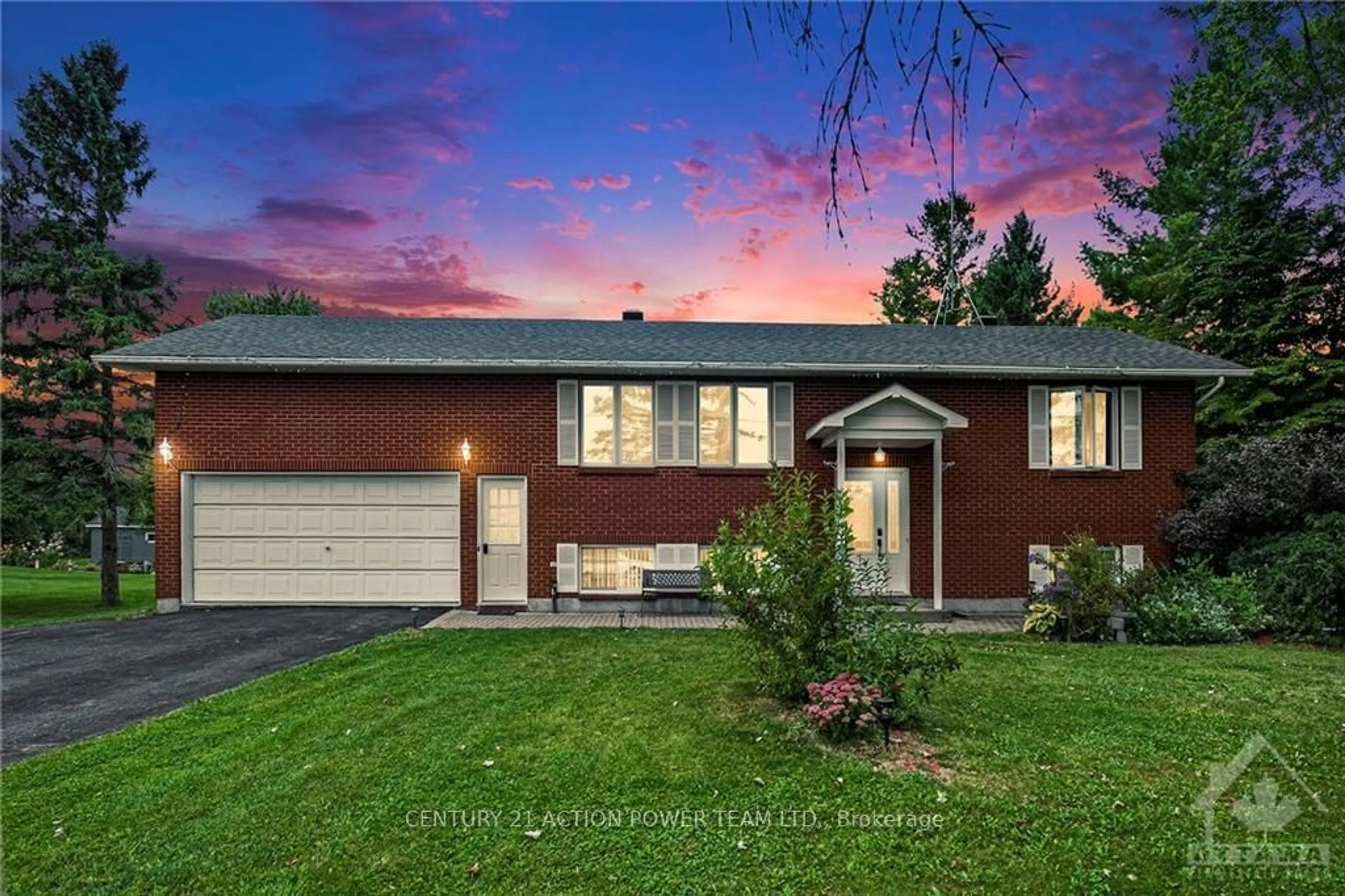 Frontside or backside of a home, cottage for 13065 RIVERSIDE Dr, South Dundas Ontario K0C 1X0