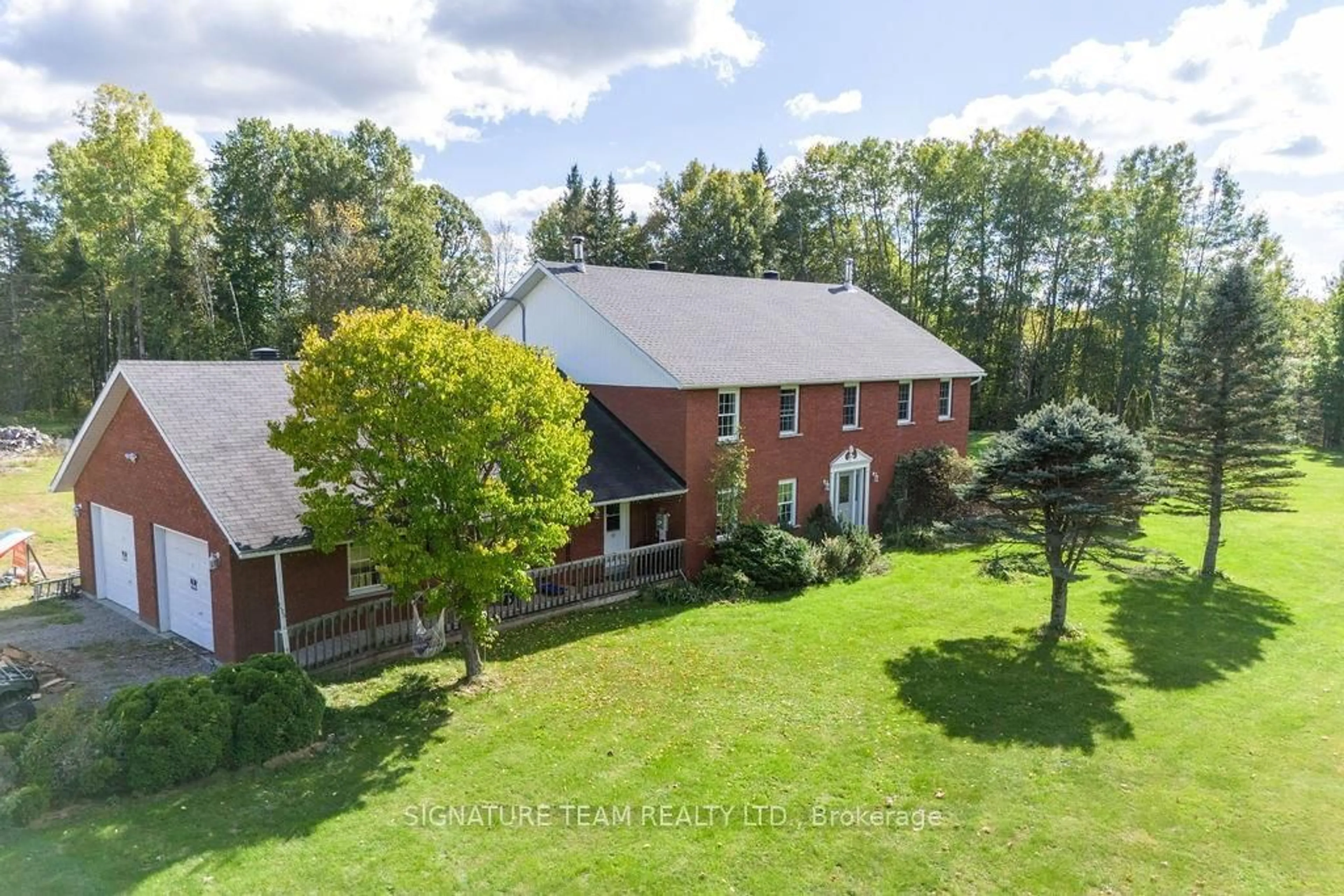 Frontside or backside of a home, the front or back of building for 298 GRANTS SETTLEMENT Rd, Whitewater Region Ontario K0J 1V0